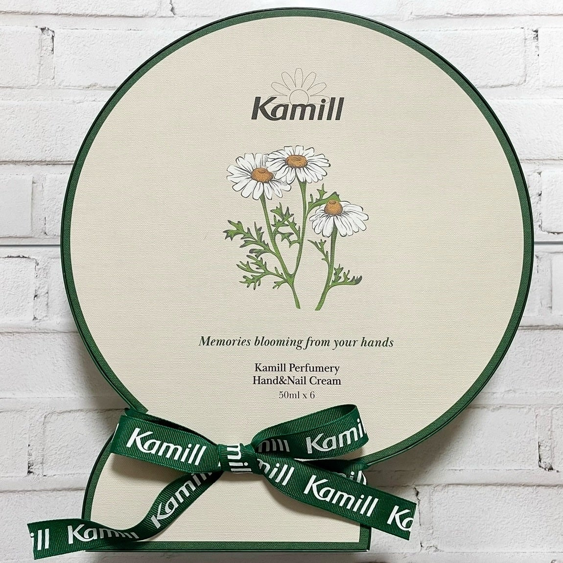 パフューマリー ハンド&ネイルクリーム デューイアルテミシア 50ml/カミール/ハンドクリームを使ったクチコミ(6枚目)