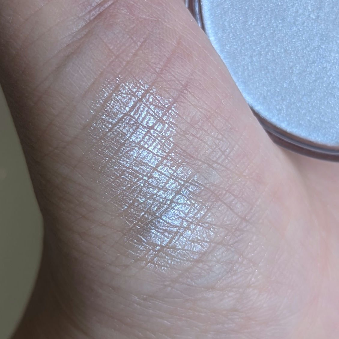 むにゅっとハイライター/キャンメイク/クリームハイライトを使ったクチコミ（3枚目）