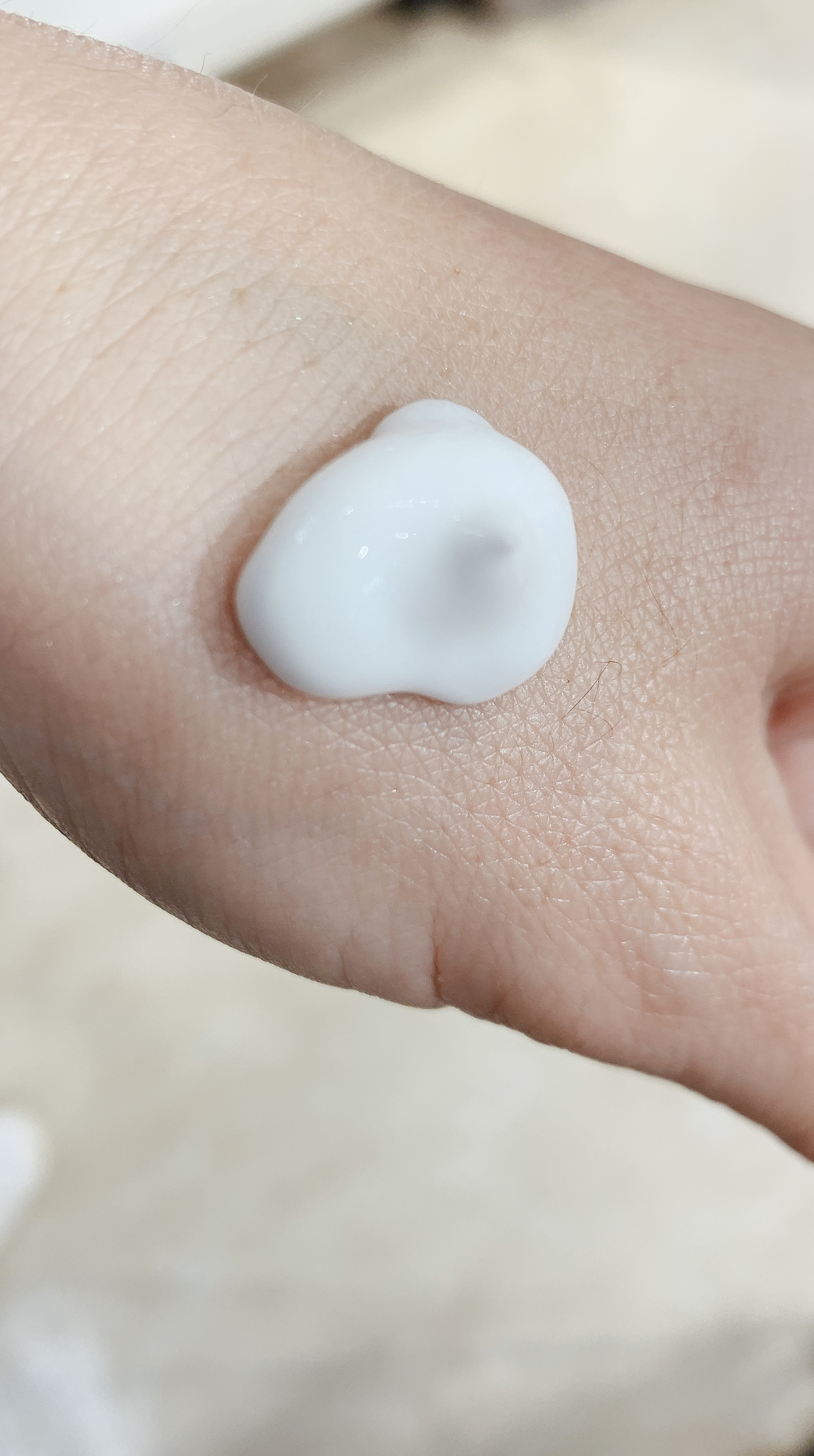 ホイップクリーム エッセンス スムースアンドシャイン/スティーブンノル ニューヨーク/アウトバストリートメントを使ったクチコミ（2枚目）