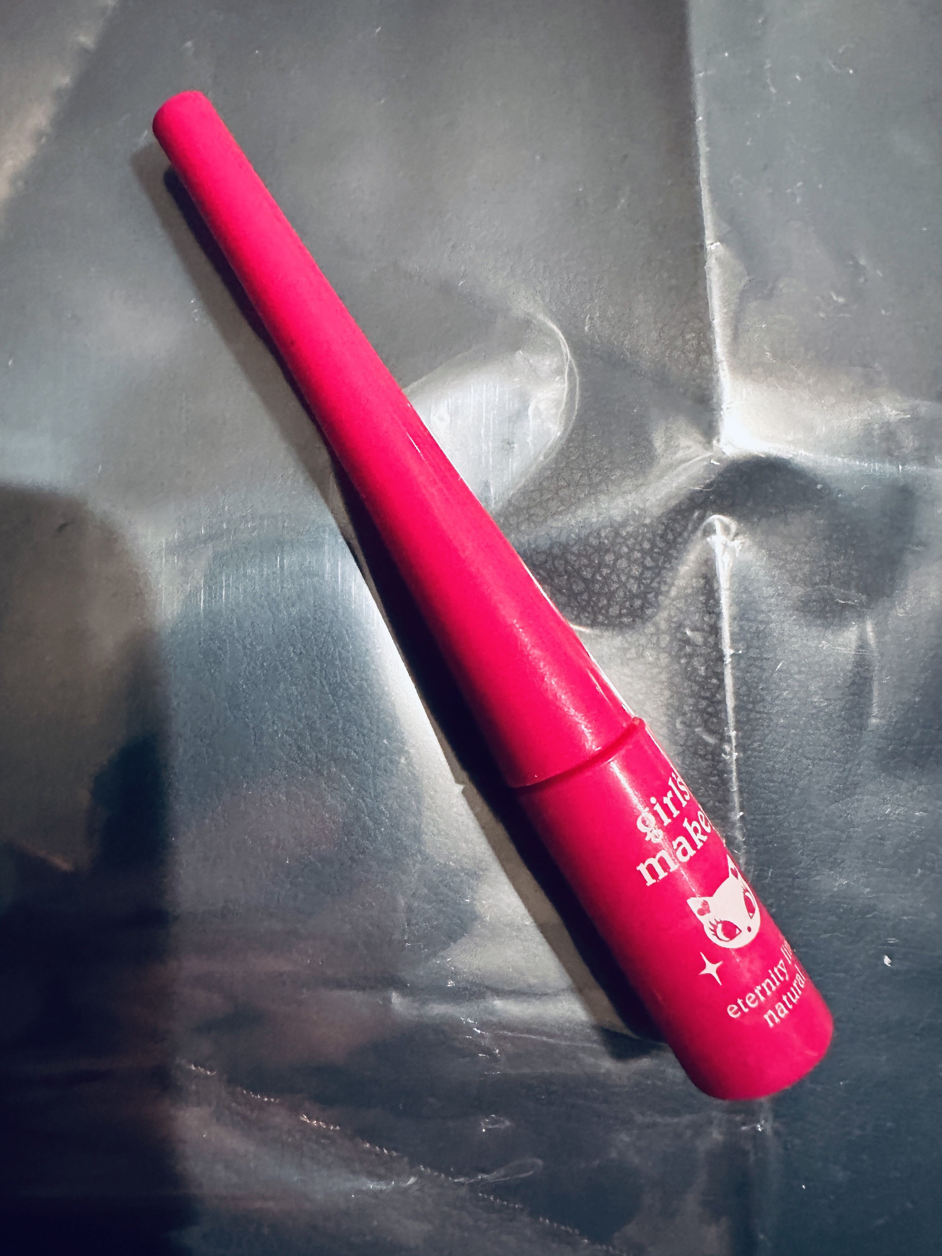 Girl's Maker ガールズメーカー エタニティラインナチュラルナチュラルのクチコミ「安かったし気になっていたので買ってみました☺️💙

実際に使ってみたらめちゃくちゃきれいに二重.....」（1枚目）