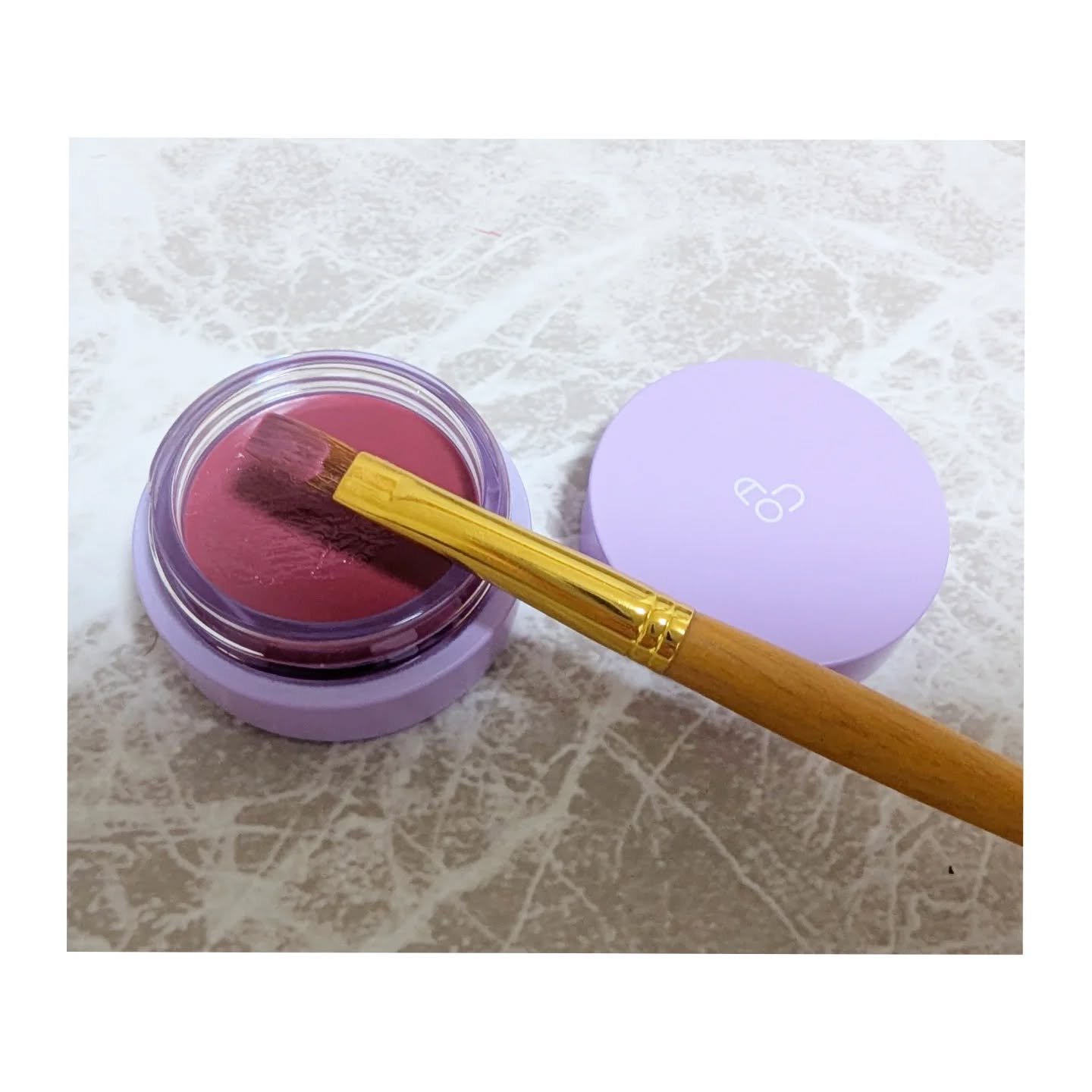 GLOWY TINT BALM/AOU/リップグロスを使ったクチコミ（2枚目）