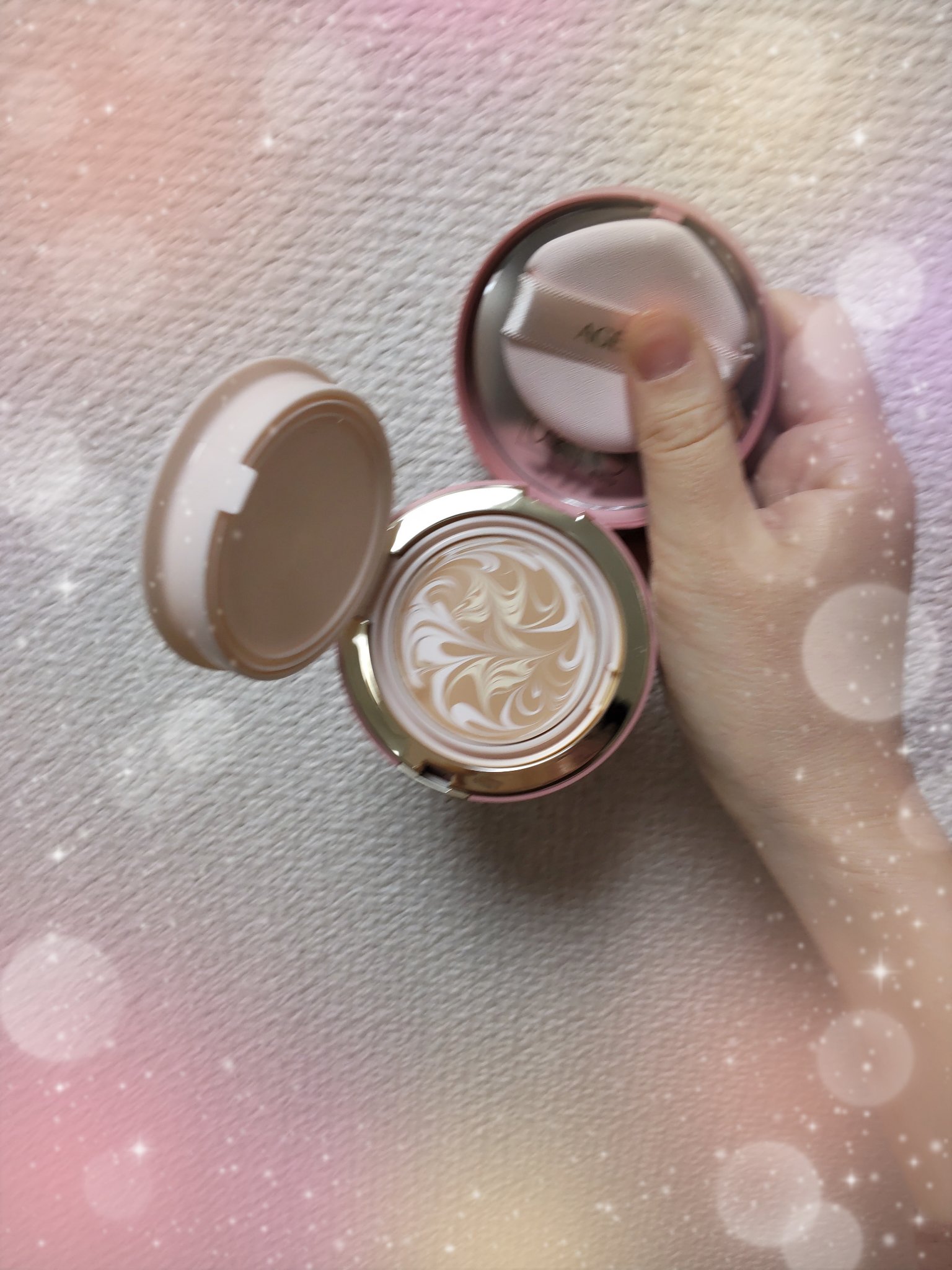 ヴェールヌーディ エッセンスパクトグロウ/AGE20’s/クリーム・エマルジョンファンデーションを使ったクチコミ（2枚目）