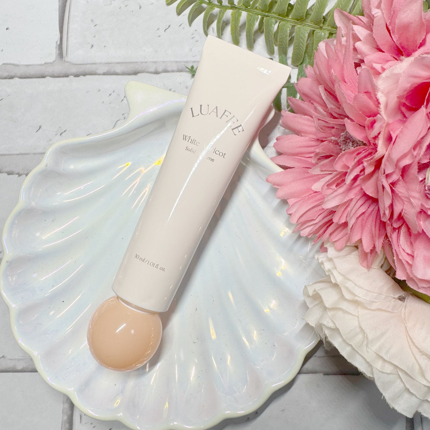 ソリッド パフューム ホワイトアプリコット/LUAFEE/練り香水を使ったクチコミ(4枚目)