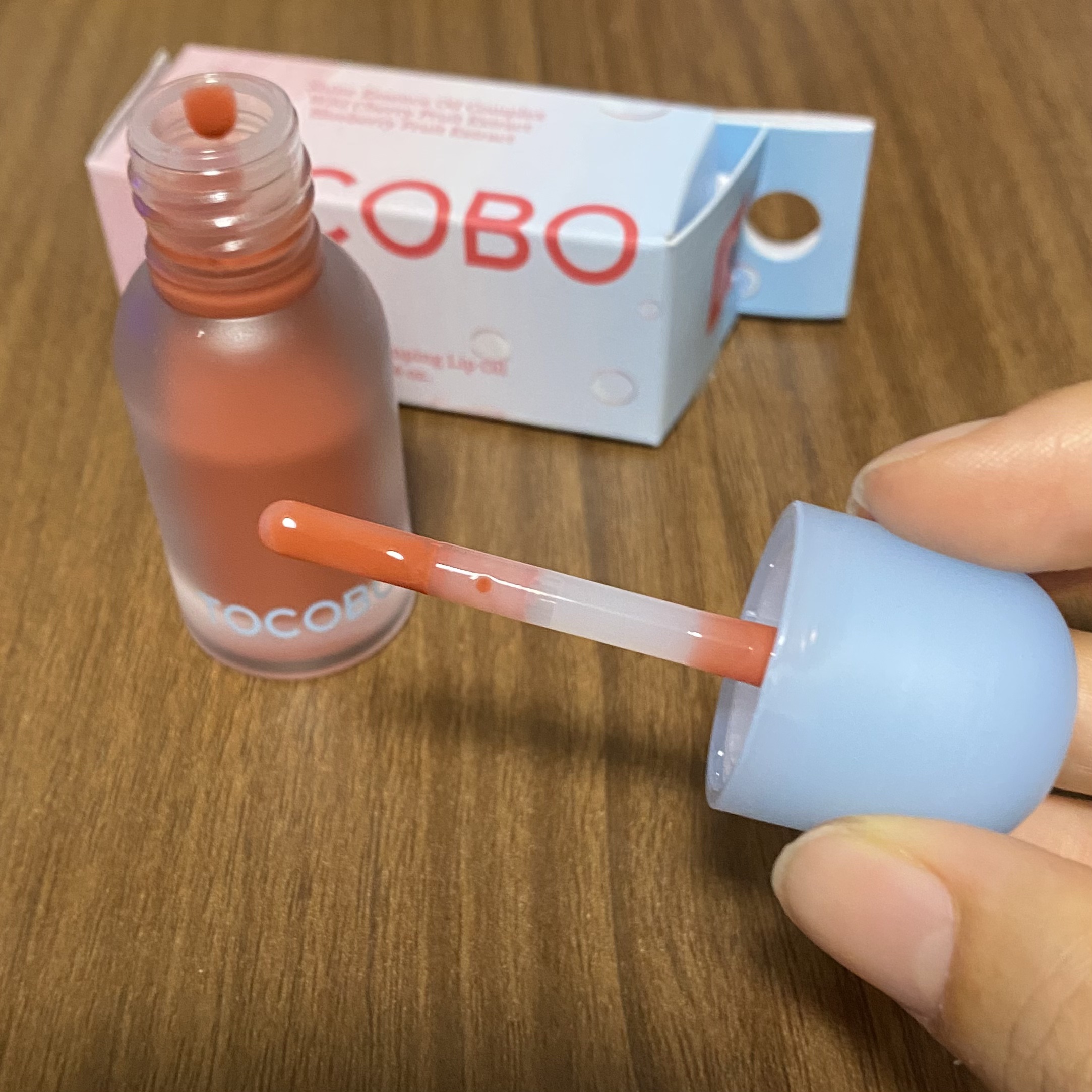 ジューシーベリープランピングリップオイル/TOCOBO/リップグロスを使ったクチコミ（3枚目）