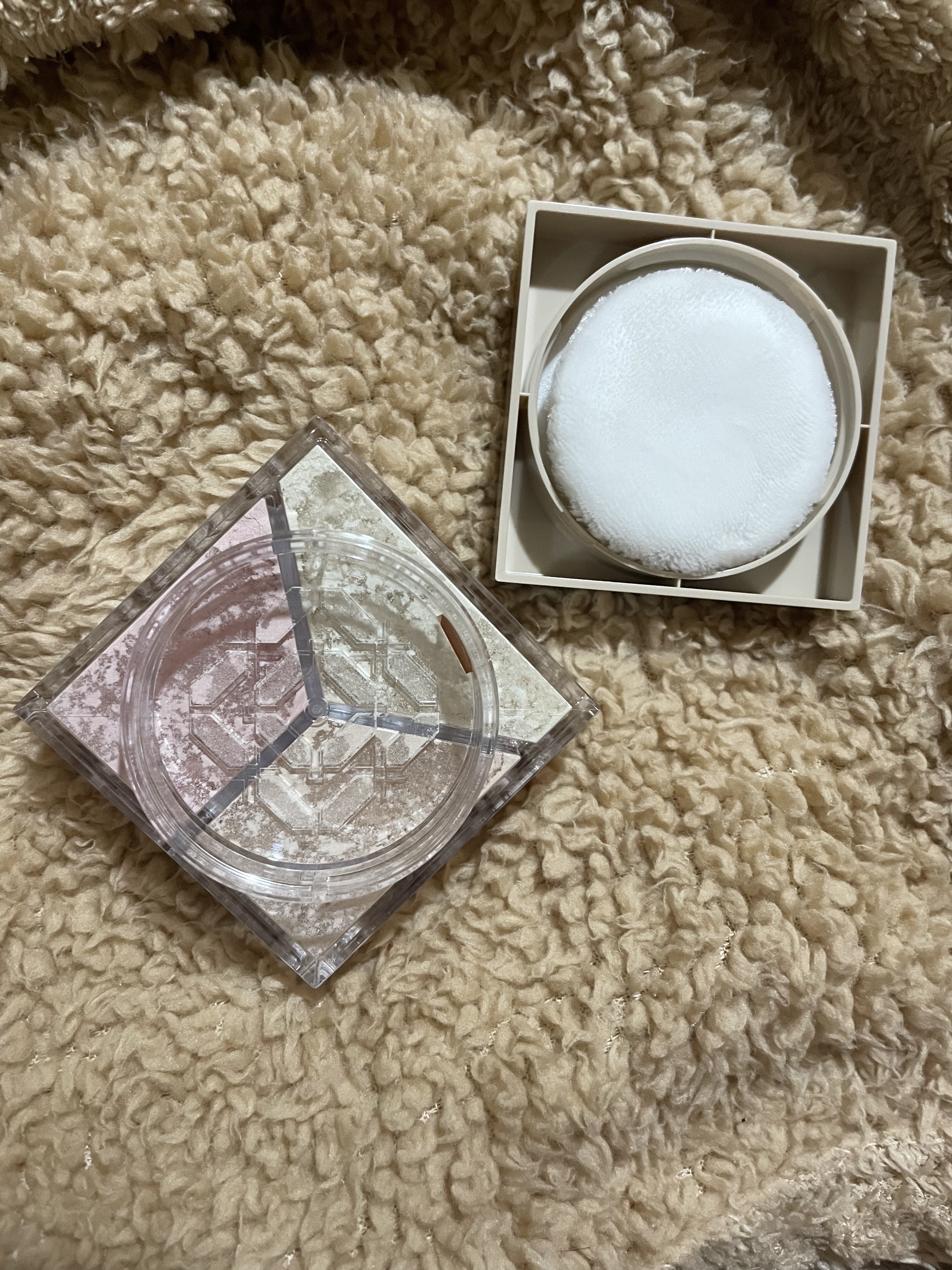 トリニタス グロウ パウダー 02 ウォームヴェール/Visée/ルースパウダーを使ったクチコミ（2枚目）