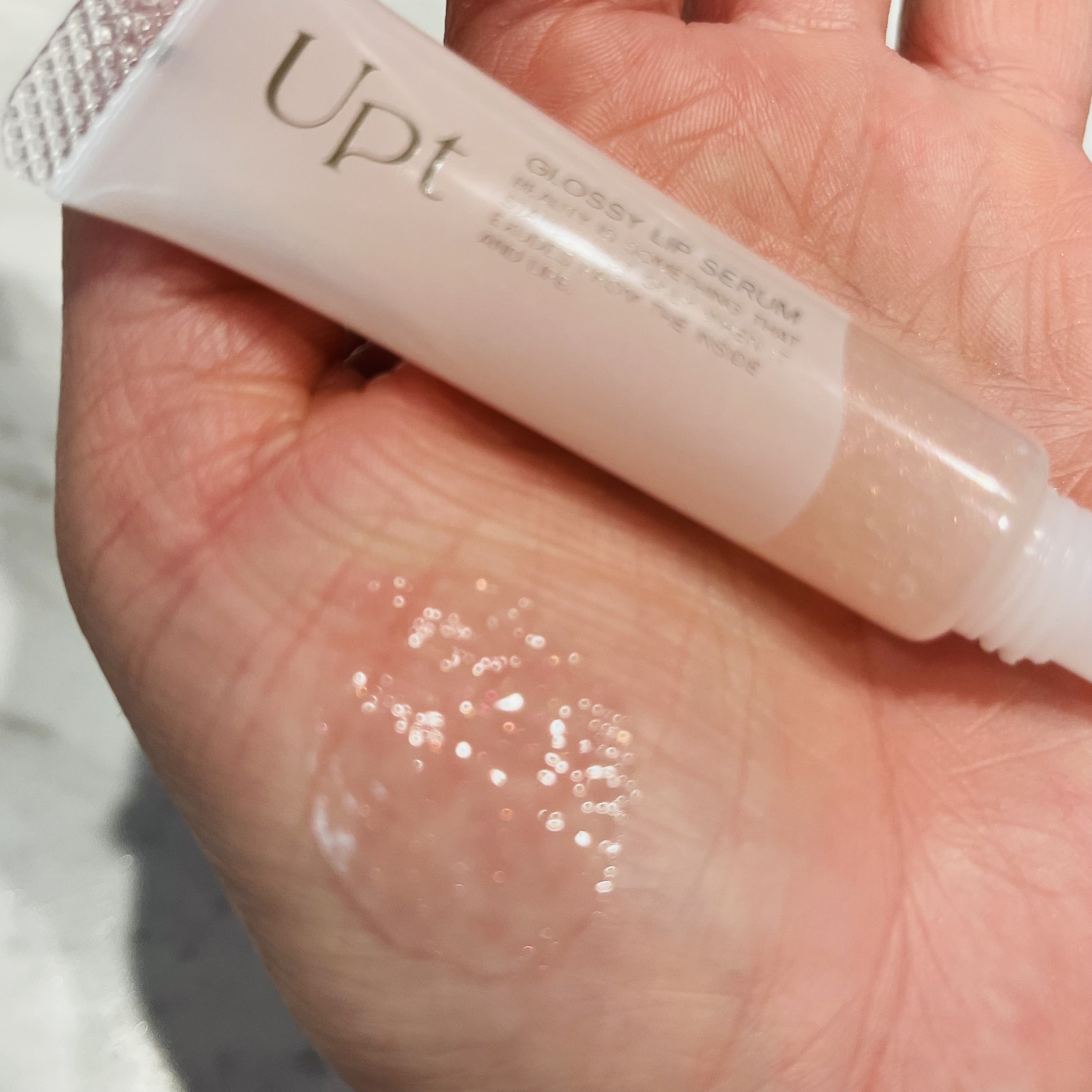 Upt GLOSSY LIP SERUM /Upt/リップケアを使ったクチコミ（1枚目）