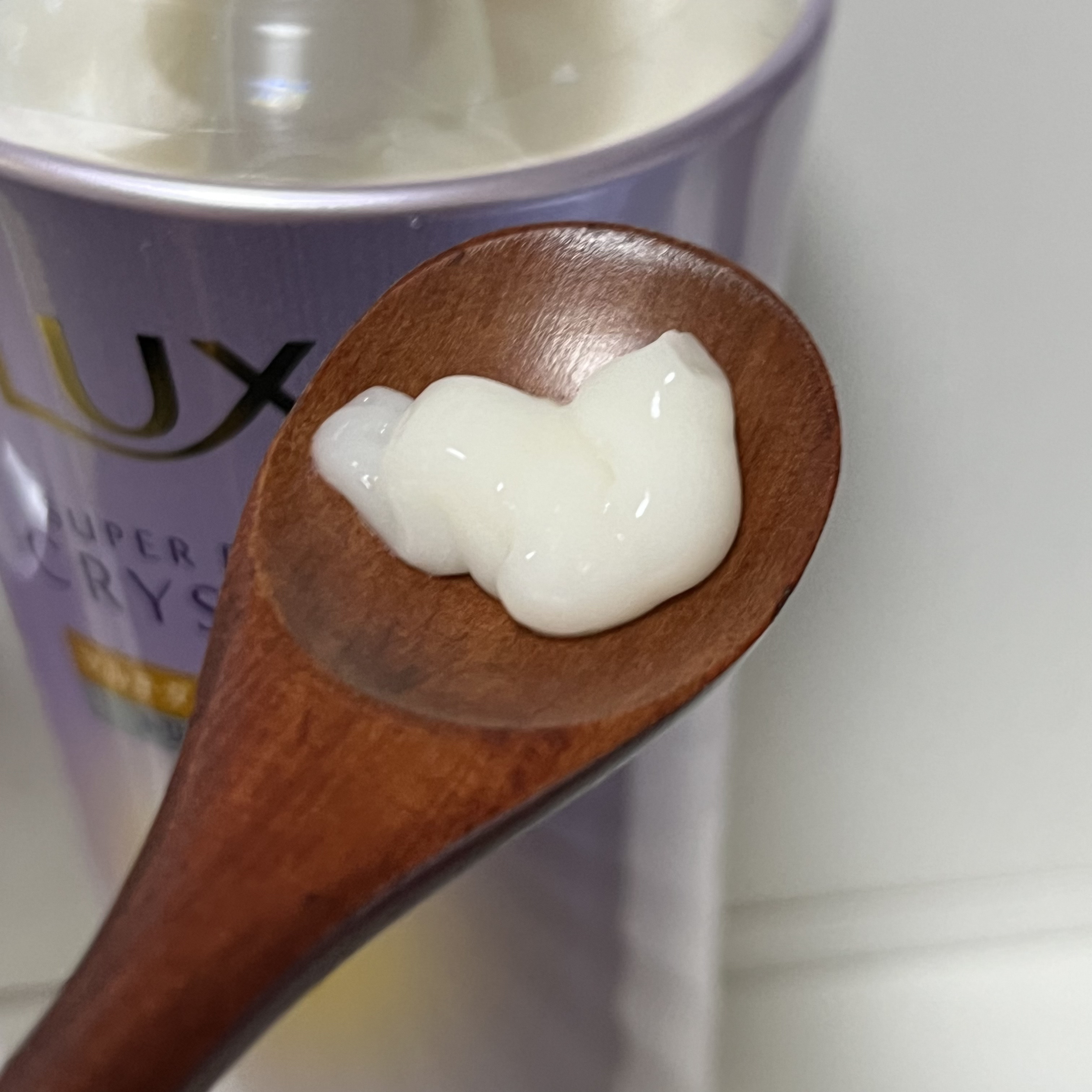 ラックス スーパーリッチクリスタル マルチダメージリペア ヘアオイル/LUX/ヘアオイルを使ったクチコミ（3枚目）