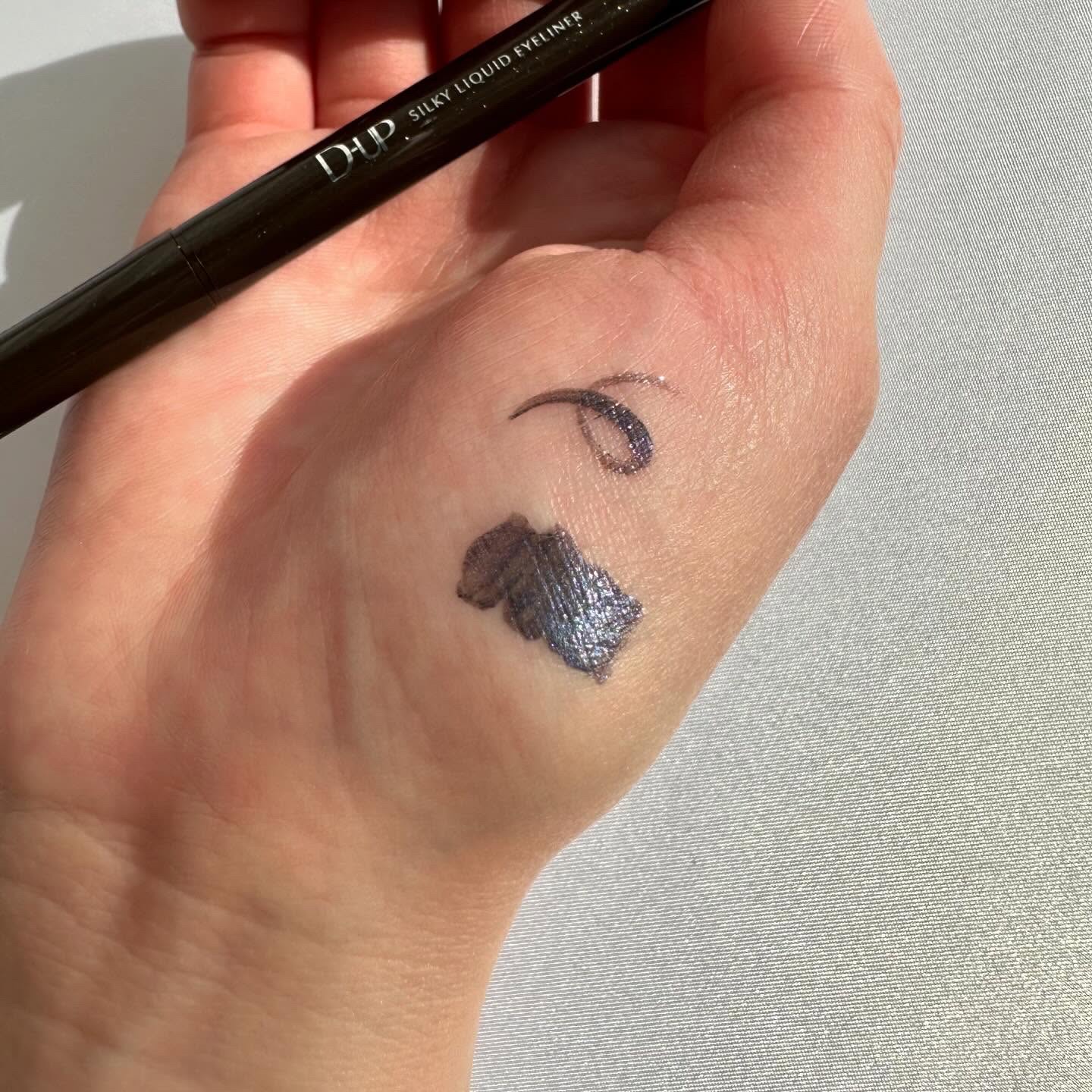 シルキーリキッドアイライナーWP/D-UP/リキッドアイライナーを使ったクチコミ（3枚目）