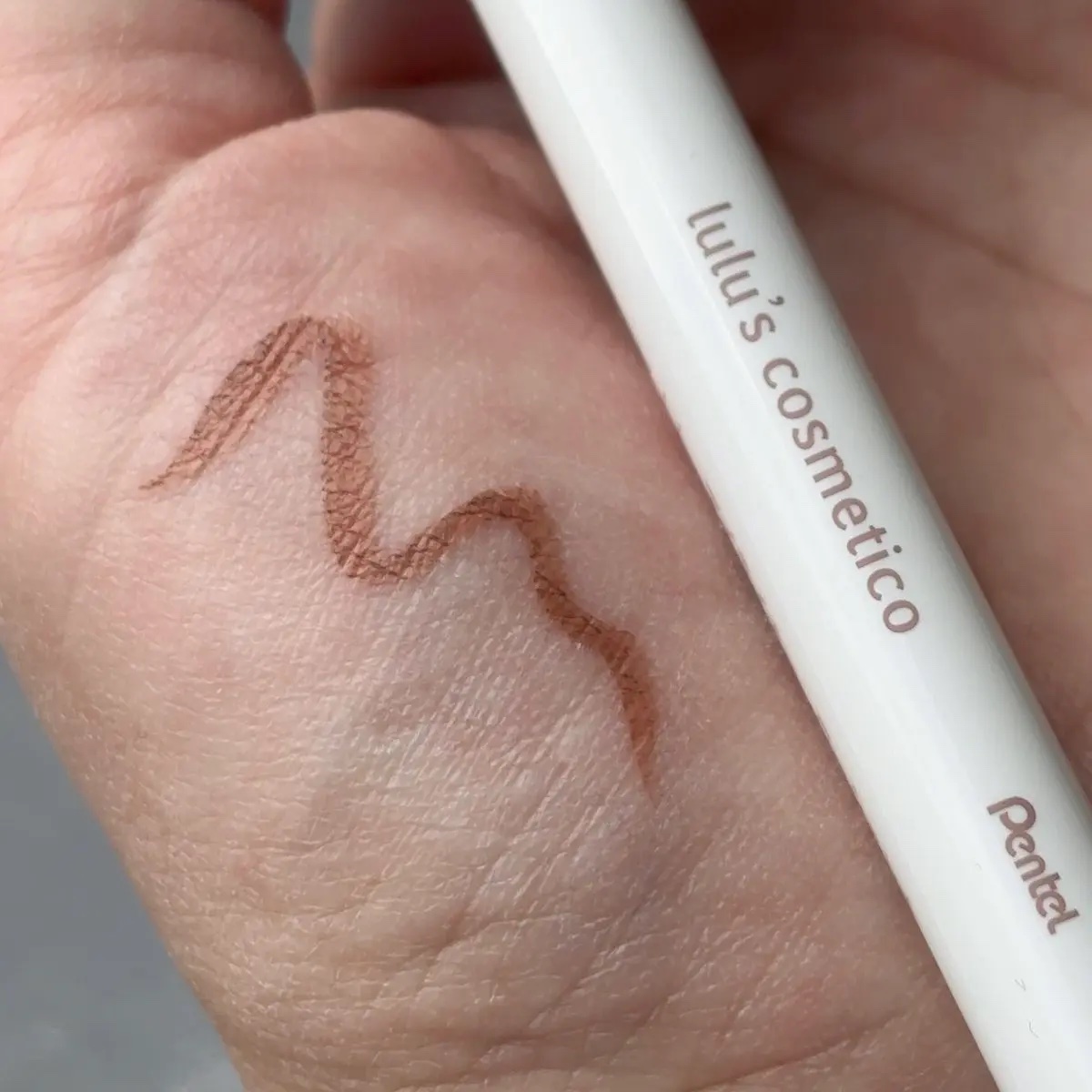 リキッドアイライナー/ルルズコスメティコ/リキッドアイライナーを使ったクチコミ（3枚目）