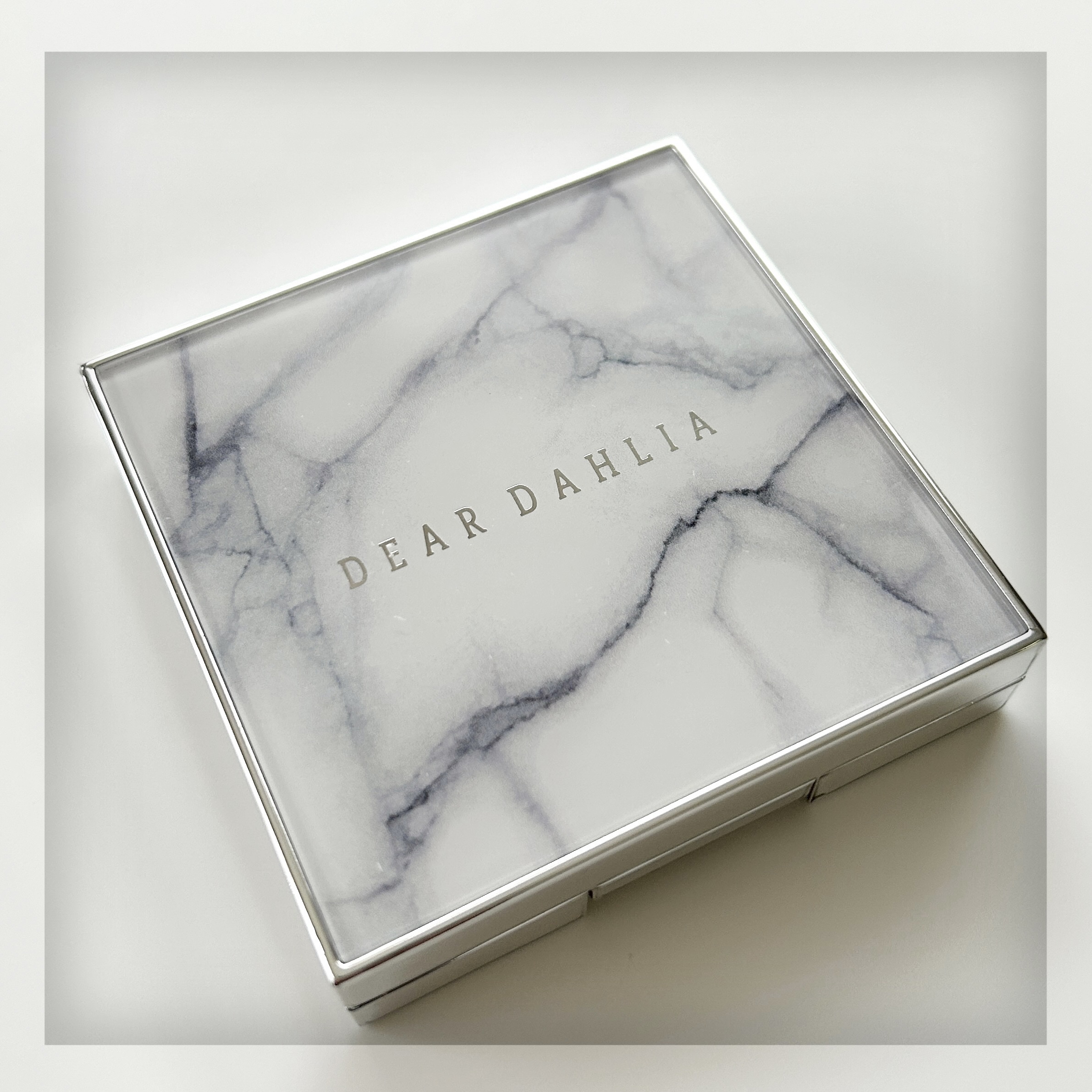 スキンルミナスハイライター/DEAR DAHLIA/パウダーハイライトを使ったクチコミ（1枚目）