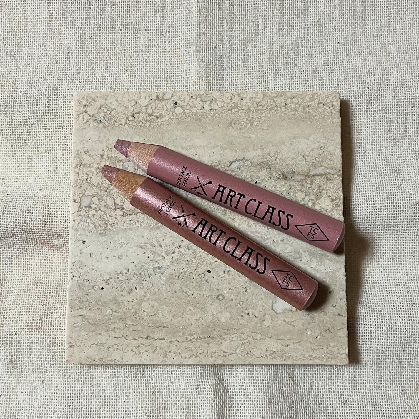 アートクラス フロッタージュペンシル/too cool for school/スティックアイシャドウを使ったクチコミ(2枚目)