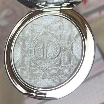 ディオールスキン フォーエヴァー グロウ ルミナイザー/Dior/ハイライトを使ったクチコミ(3枚目)