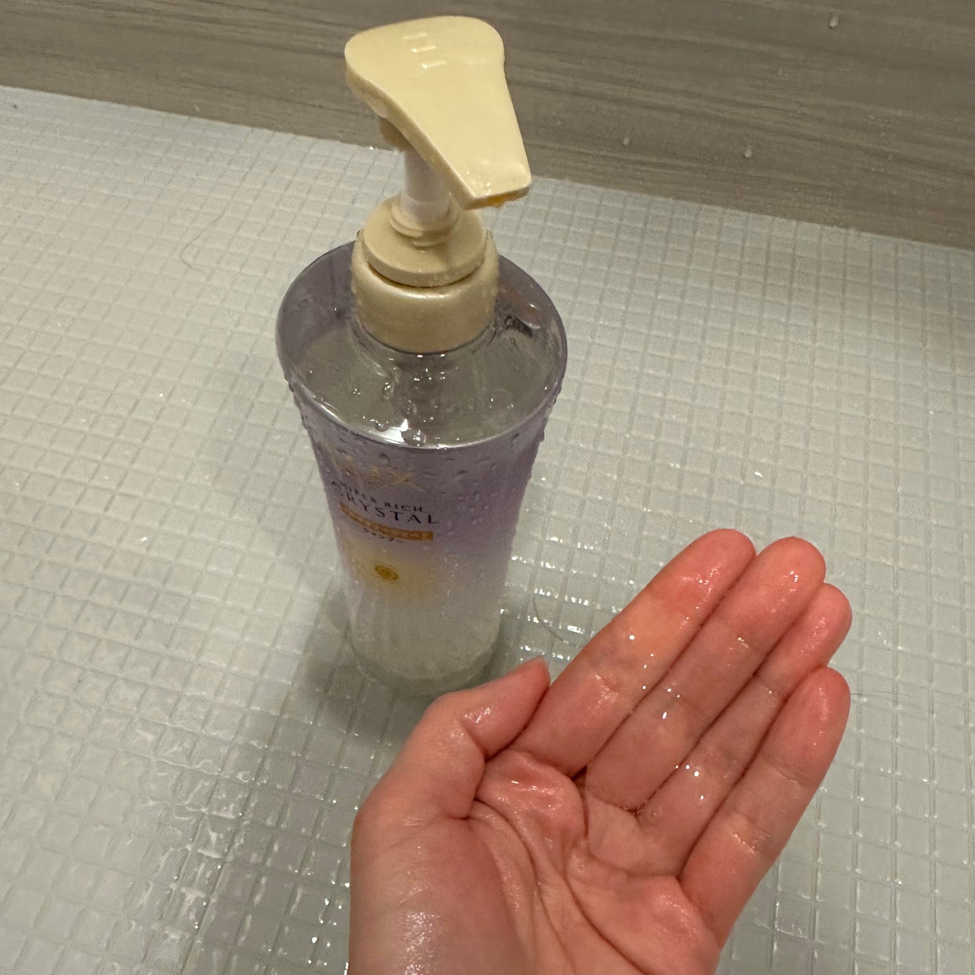 スーパーリッチクリスタル マルチダメージリペア シャンプー/トリートメント/LUX/市販シャンプーを使ったクチコミ(2枚目)