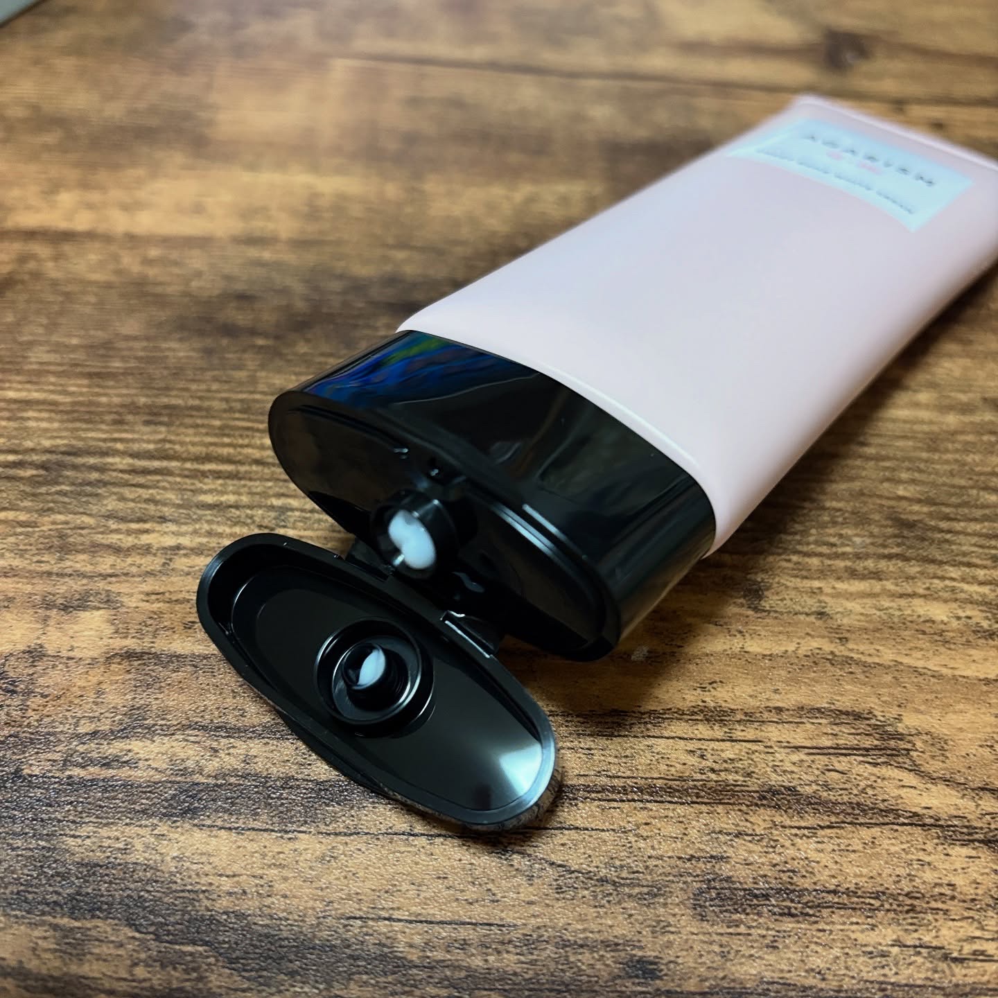 キューミースウィートボムホワイトクリーム/AGARISM/ボディクリームを使ったクチコミ（3枚目）