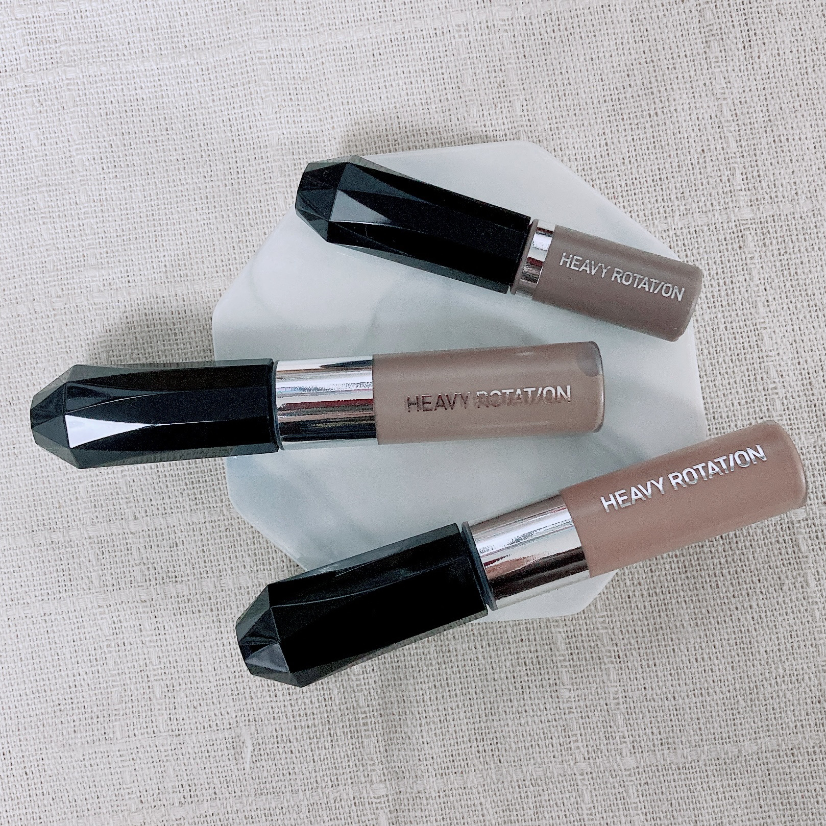 ヘビーローテーション カラーリングアイブロウEX/ヘビーローテーション/眉マスカラを使ったクチコミ（2枚目）