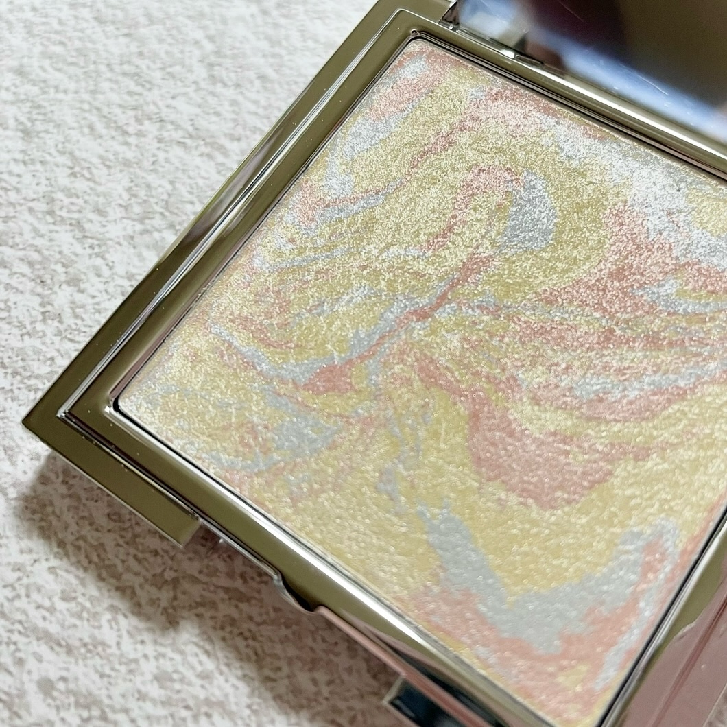 スキンルミナスハイライター/DEAR DAHLIA/パウダーハイライトを使ったクチコミ（2枚目）