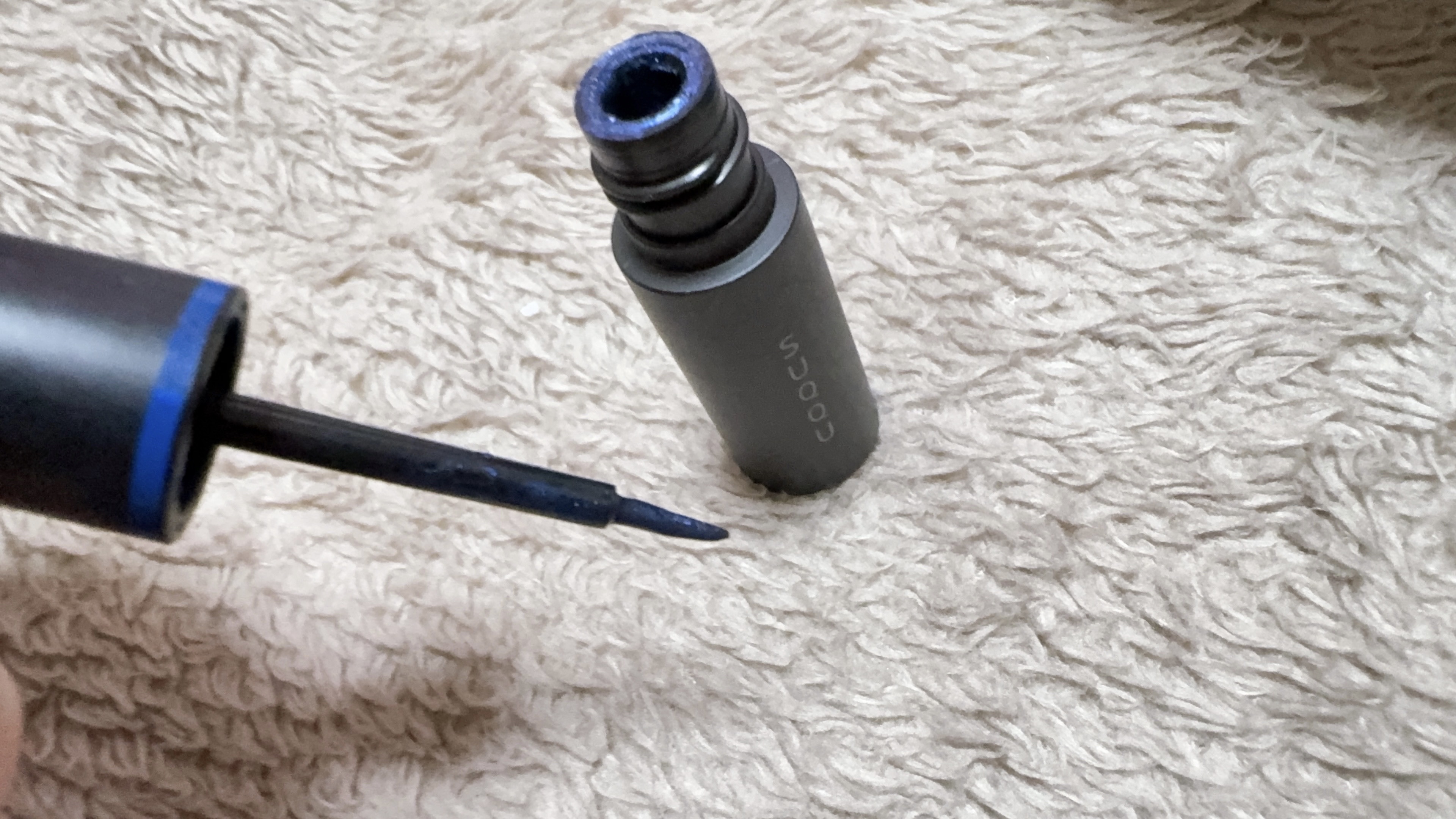 カラー インク リクイド アイライナー 03 レッド/SUQQU/リキッドアイライナーを使ったクチコミ（2枚目）