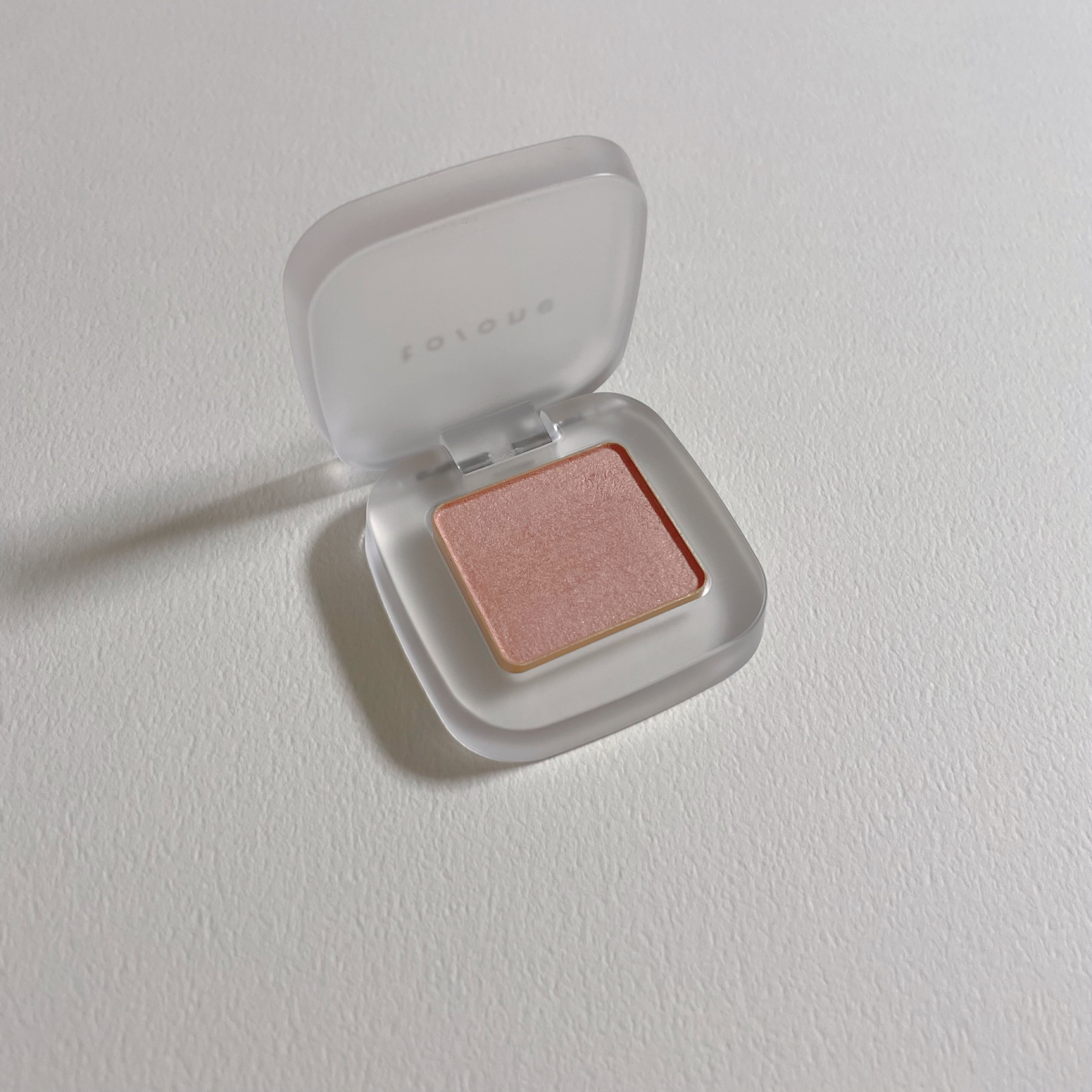 トーン ペタル フロート アイズ/to/one/単色アイシャドウを使ったクチコミ（1枚目）