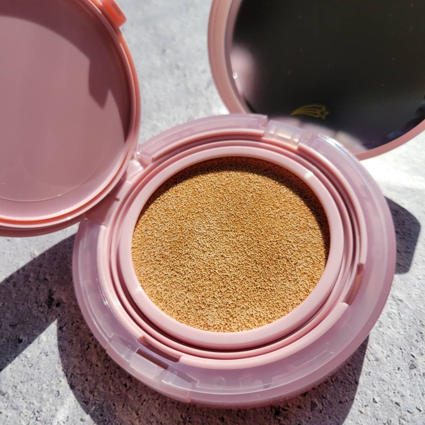 コンシャス フィット クッション ファンデーション/moonshot/クッションファンデーションを使ったクチコミ（3枚目）