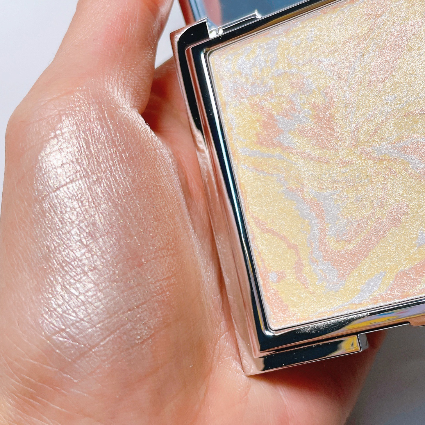 スキンルミナスハイライター/DEAR DAHLIA/パウダーハイライトを使ったクチコミ（3枚目）