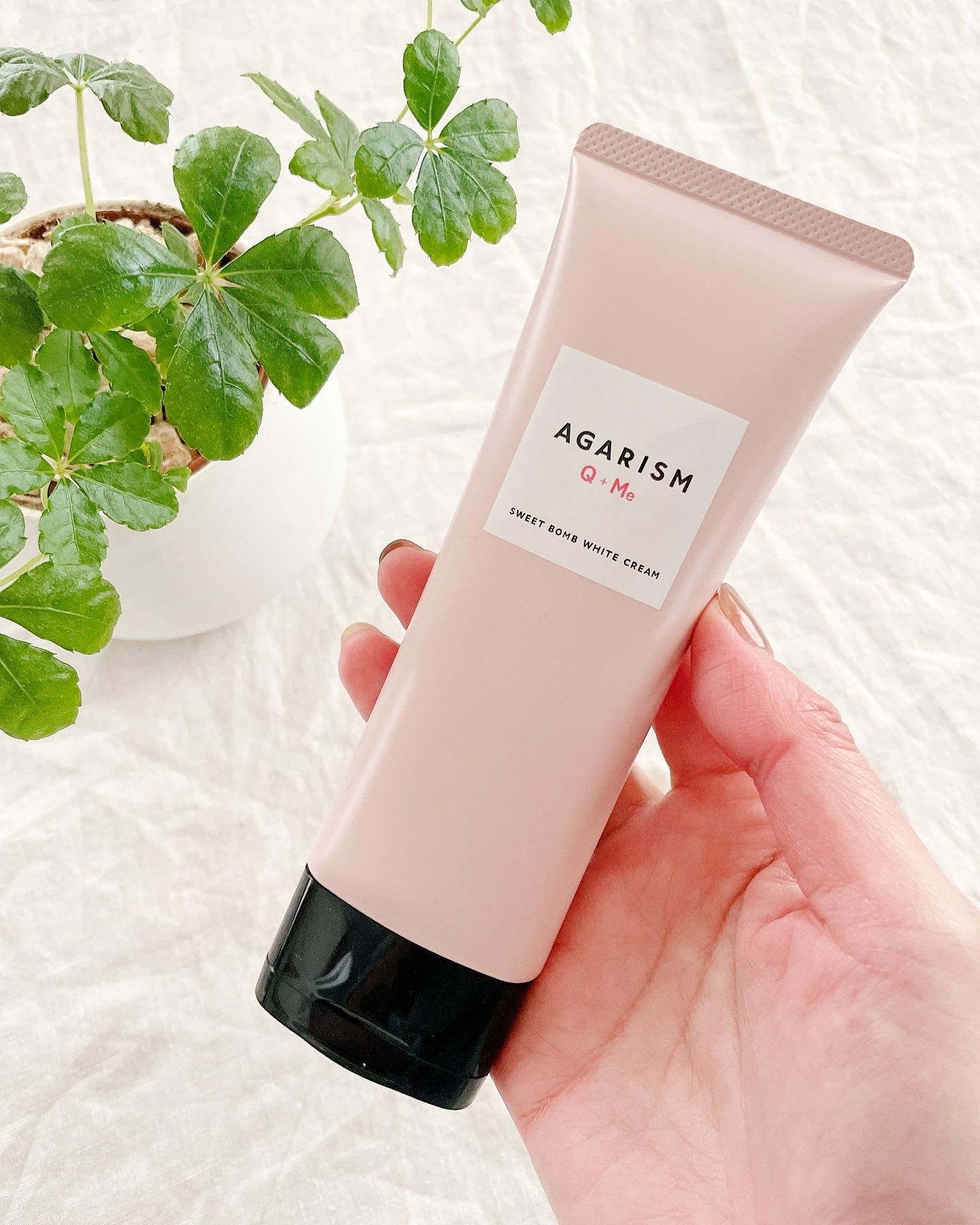 キューミースウィートボムホワイトクリーム/AGARISM/ボディクリームを使ったクチコミ（1枚目）