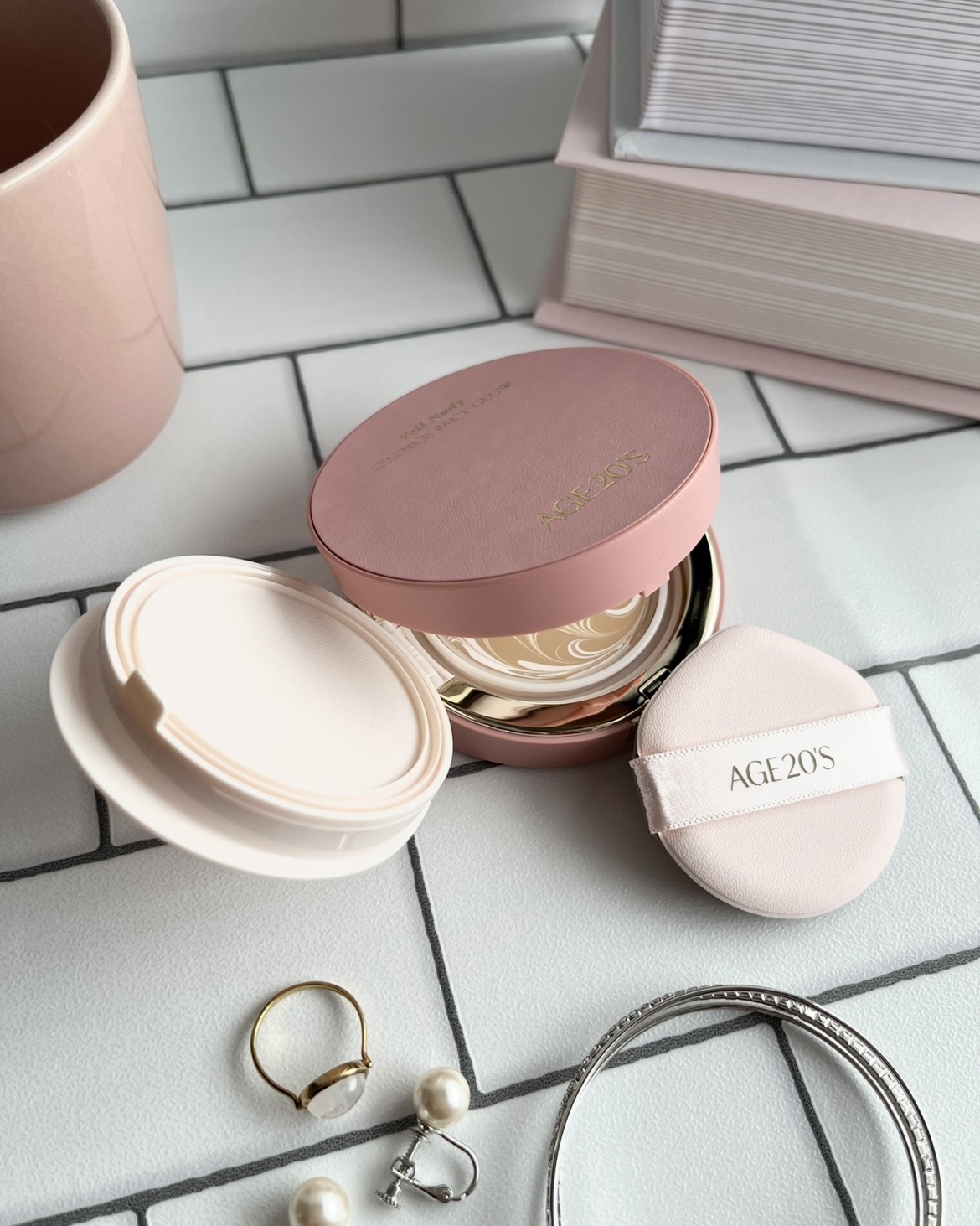 ヴェールヌーディ エッセンスパクトグロウ/AGE20’s/クリーム・エマルジョンファンデーションを使ったクチコミ（1枚目）