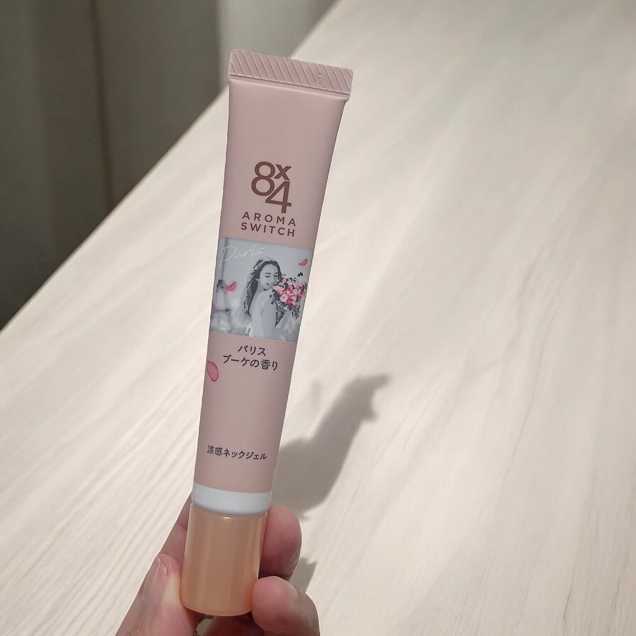 8x4 アロマスイッチ 涼感ネックジェル パリスブーケの香り/8x4/デオドラント・制汗剤を使ったクチコミ(4枚目)