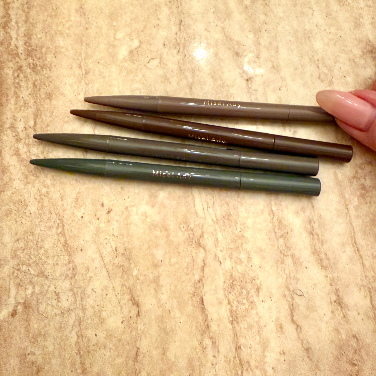 パウダリーアイブロウペンシルスリム/ミゼルエディ/アイブロウペンシルを使ったクチコミ(2枚目)