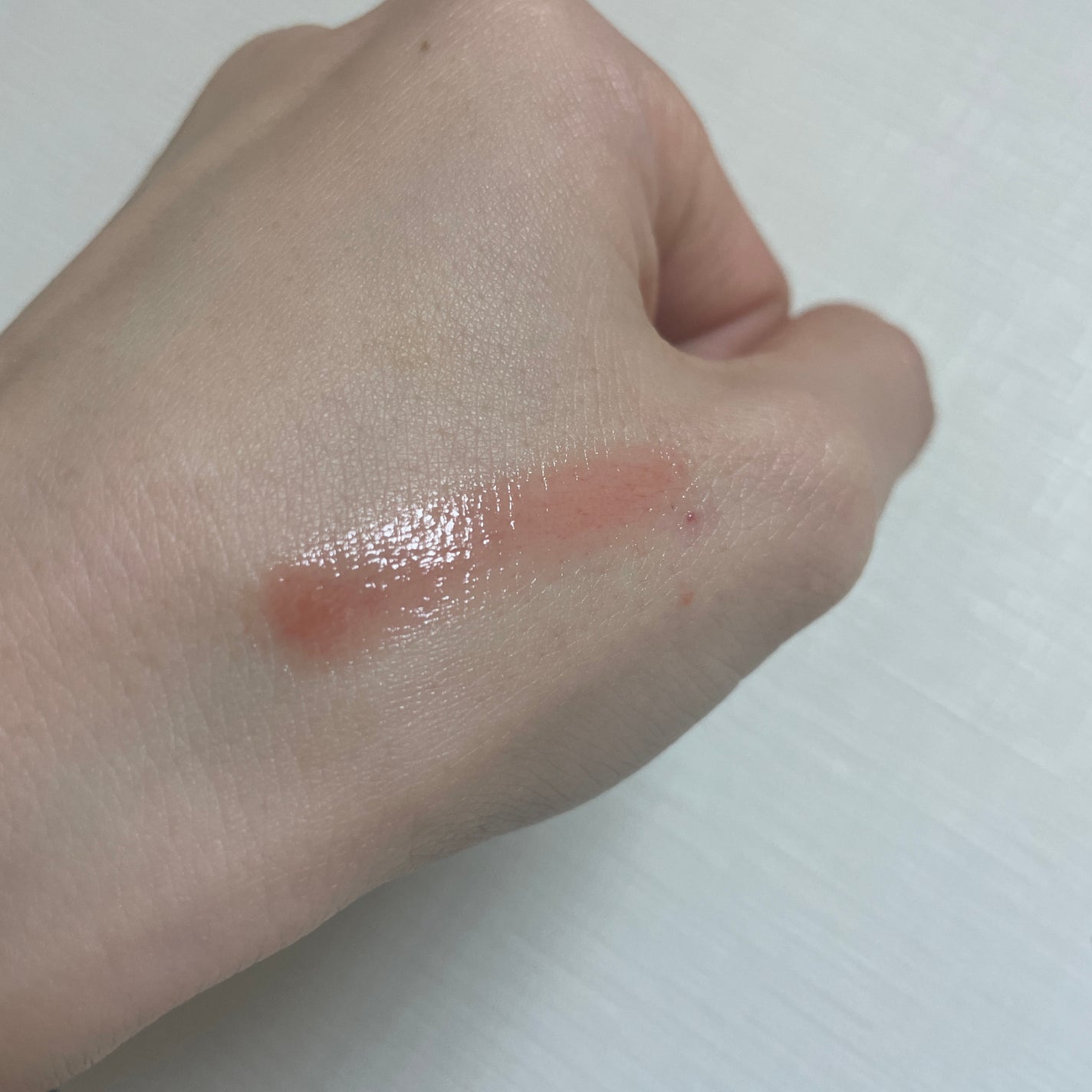 GLOWY TINT BALM/AOU/リップグロスを使ったクチコミ(4枚目)