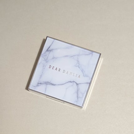 スキンルミナスハイライター/DEAR DAHLIA/パウダーハイライトを使ったクチコミ(2枚目)