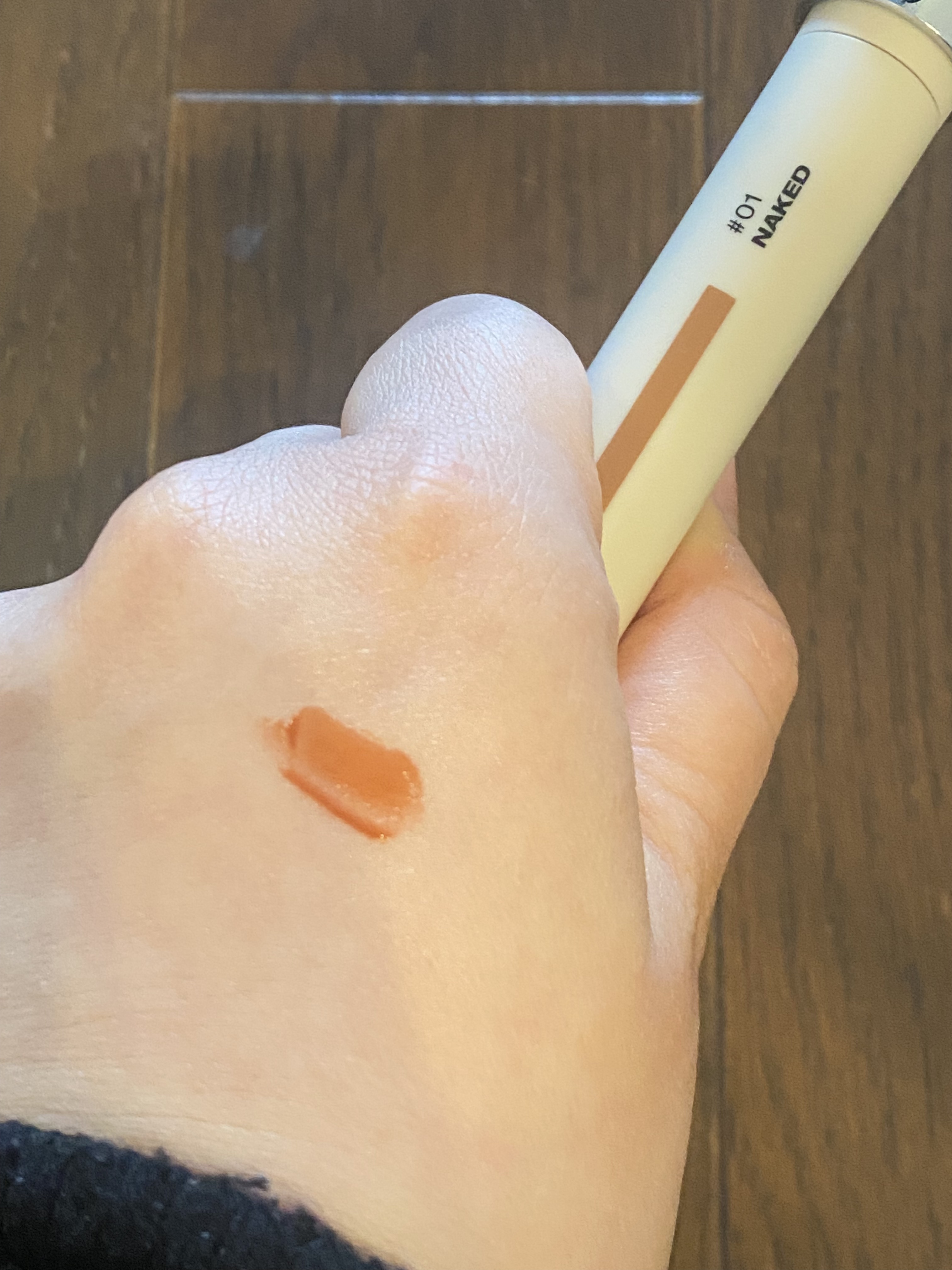 Tooq ウィズアウトミラーリップティントのクチコミ「使いやすい色なのと、ティントで落ちにくい所が気に入っています。
でもリップモンスターほどの持ち.....」（2枚目）