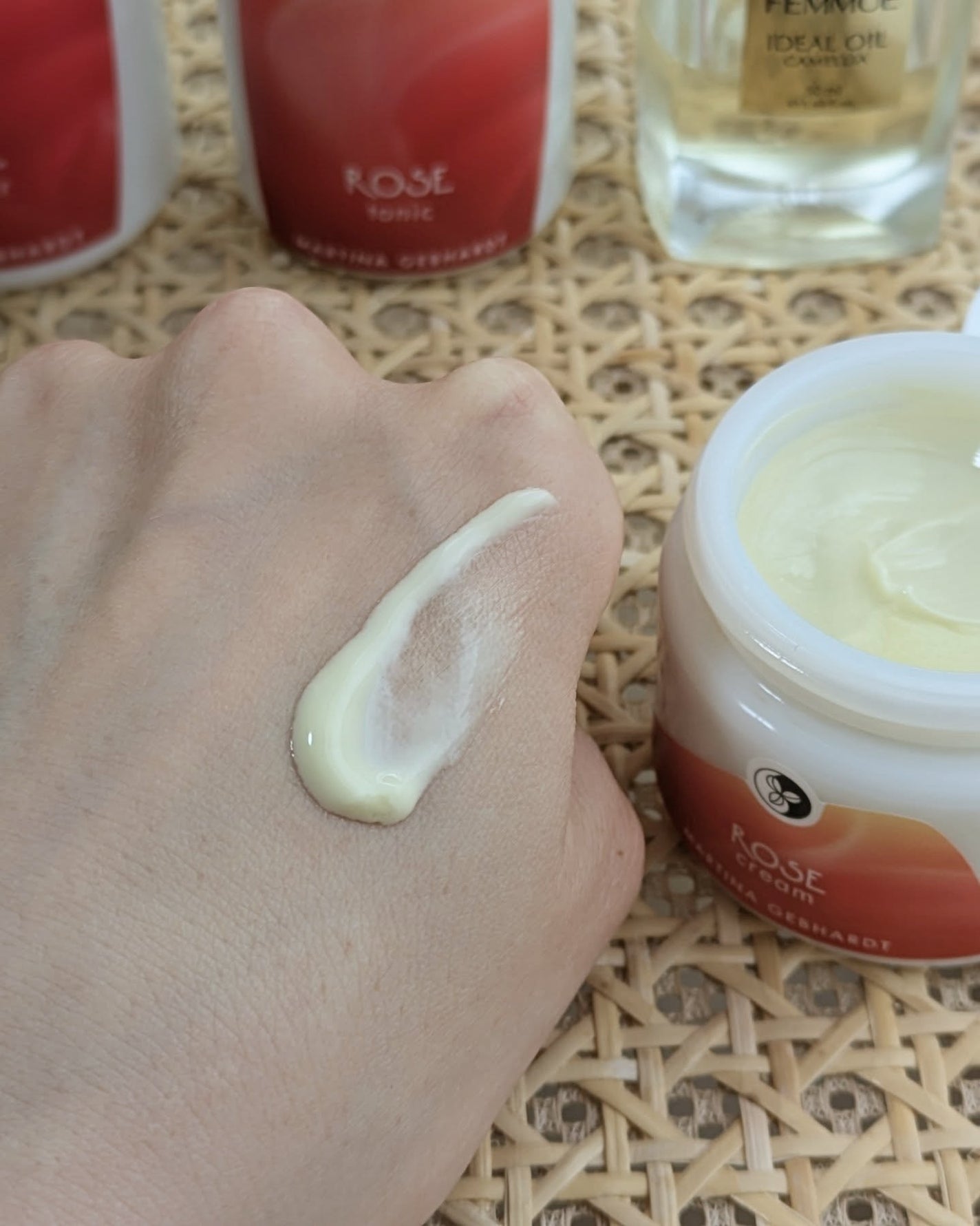 ローズクリーム/マルティナ オーガニックスキンケア/フェイスクリームを使ったクチコミ(3枚目)