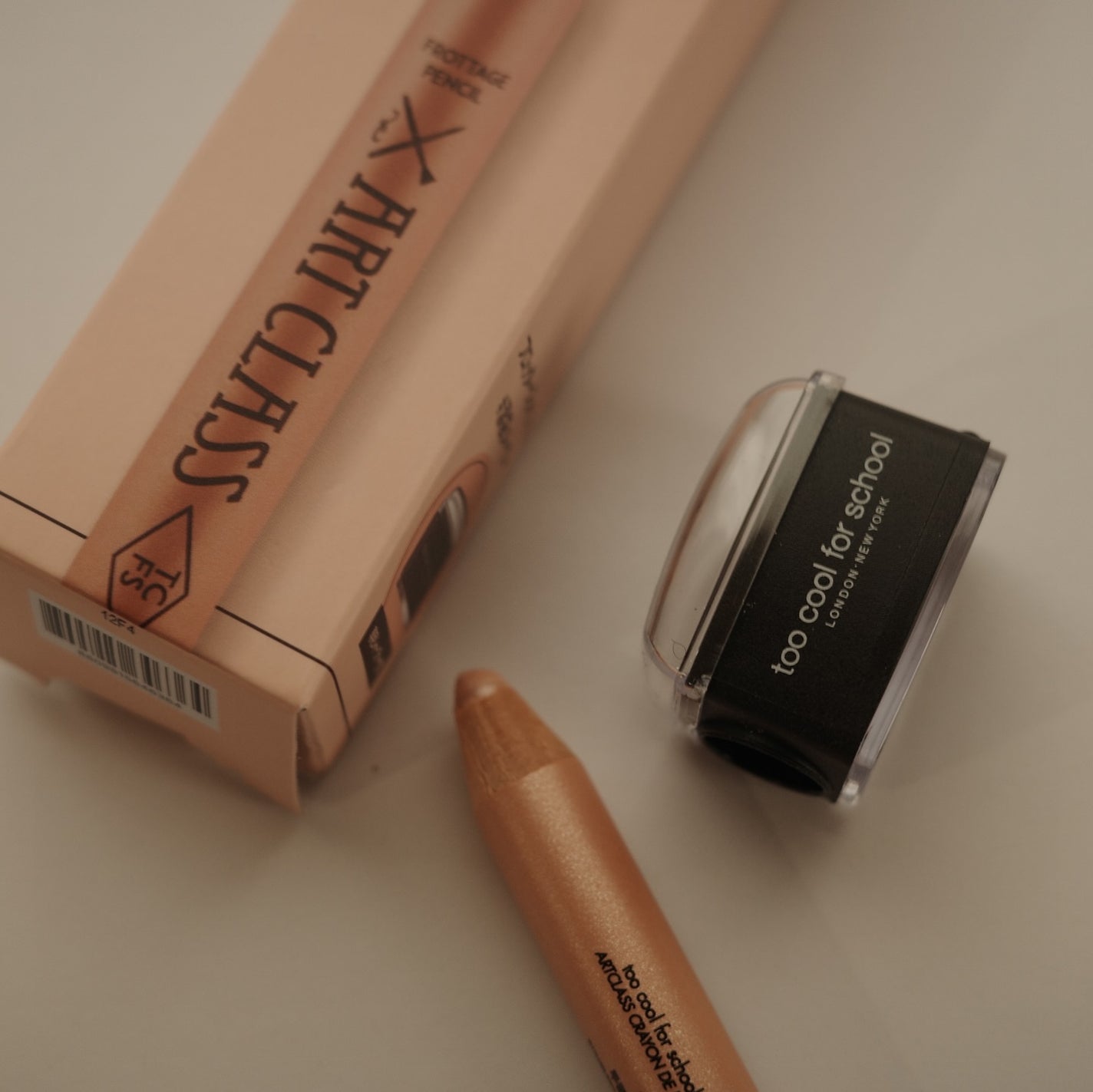 アートクラス フロッタージュペンシル/too cool for school/スティックアイシャドウを使ったクチコミ(1枚目)