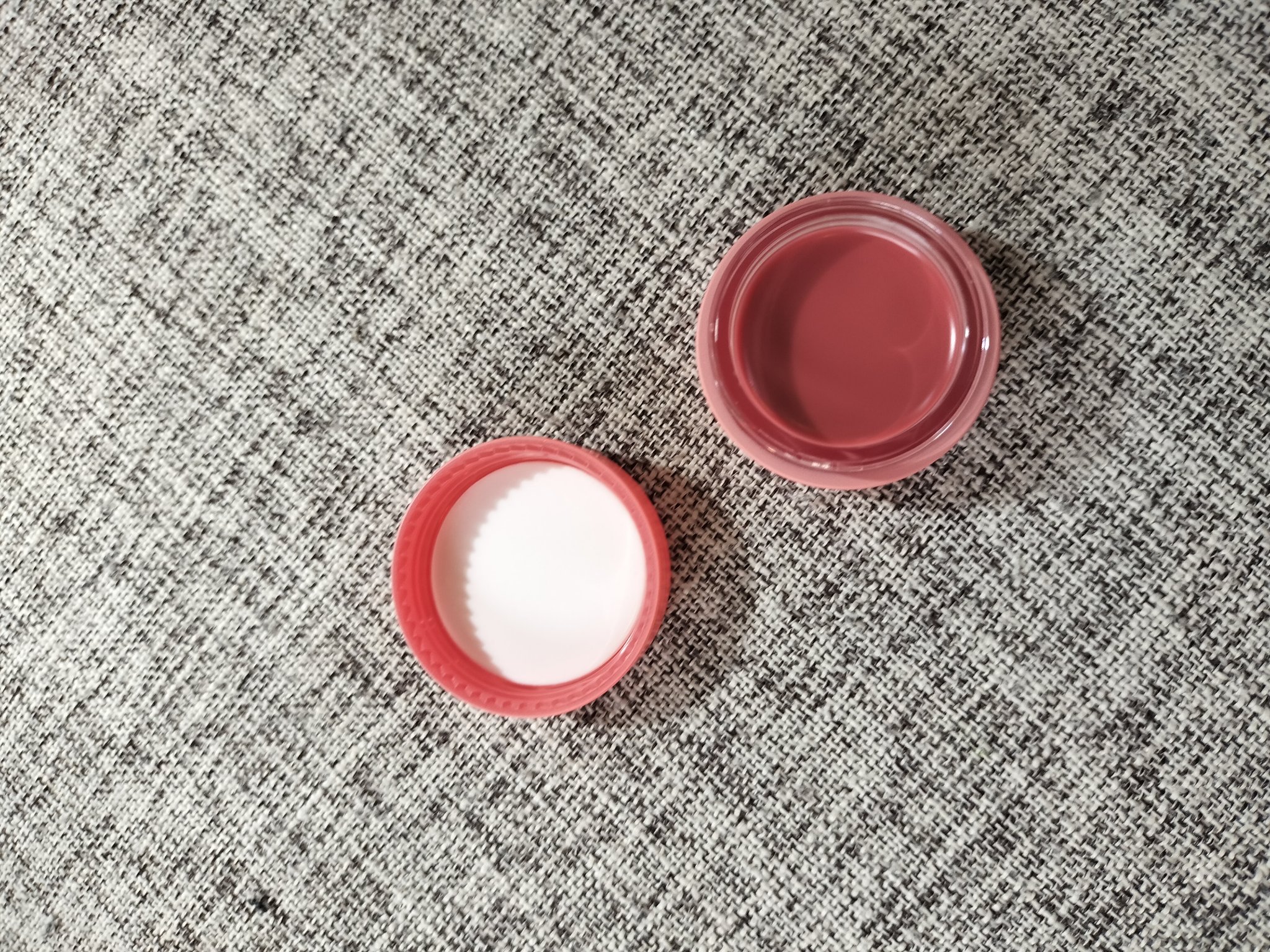 GLOWY TINT BALM/AOU/リップグロスを使ったクチコミ（2枚目）
