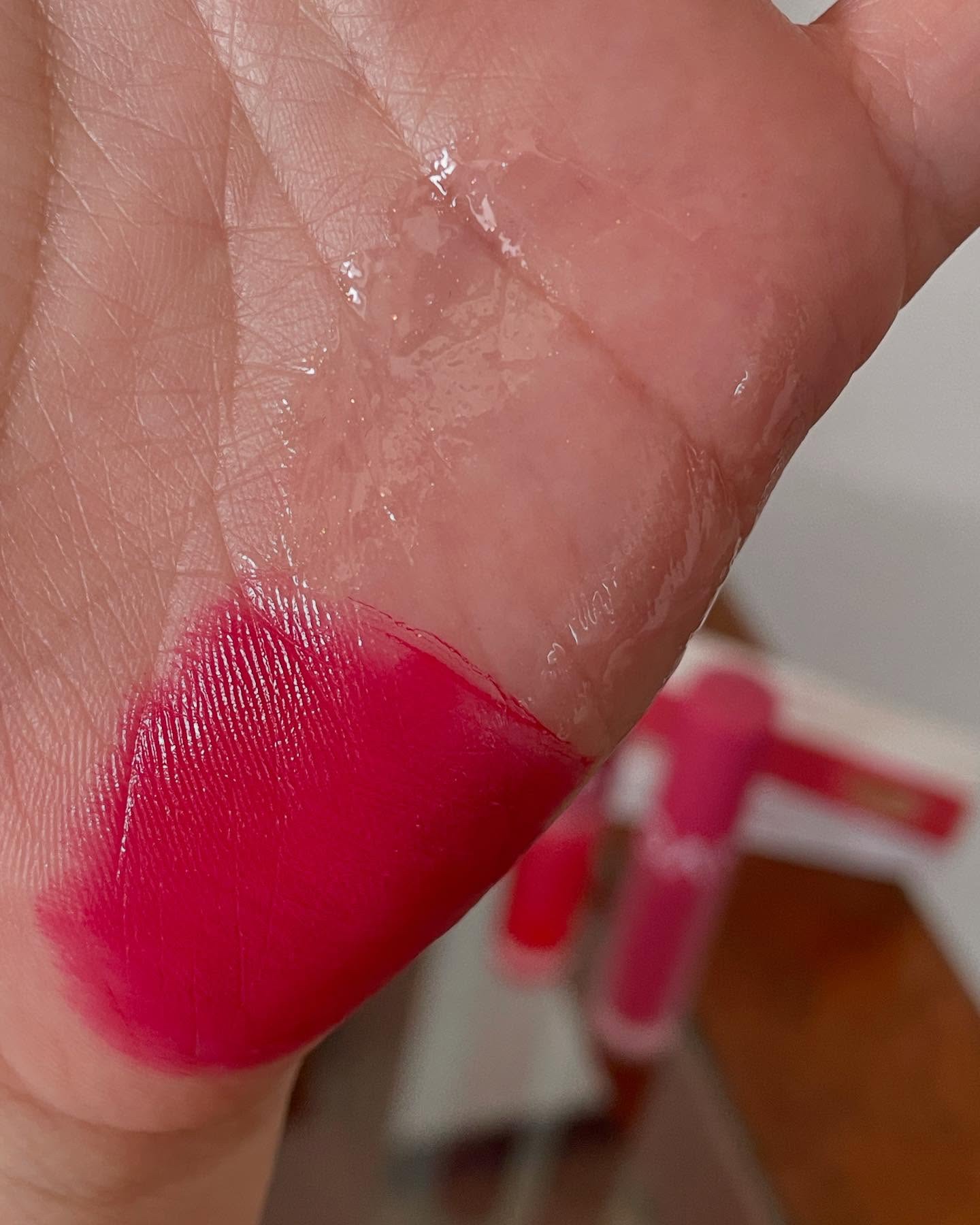 タトゥーフィクシングリップティント/MOOLDA/リップティントを使ったクチコミ（2枚目）