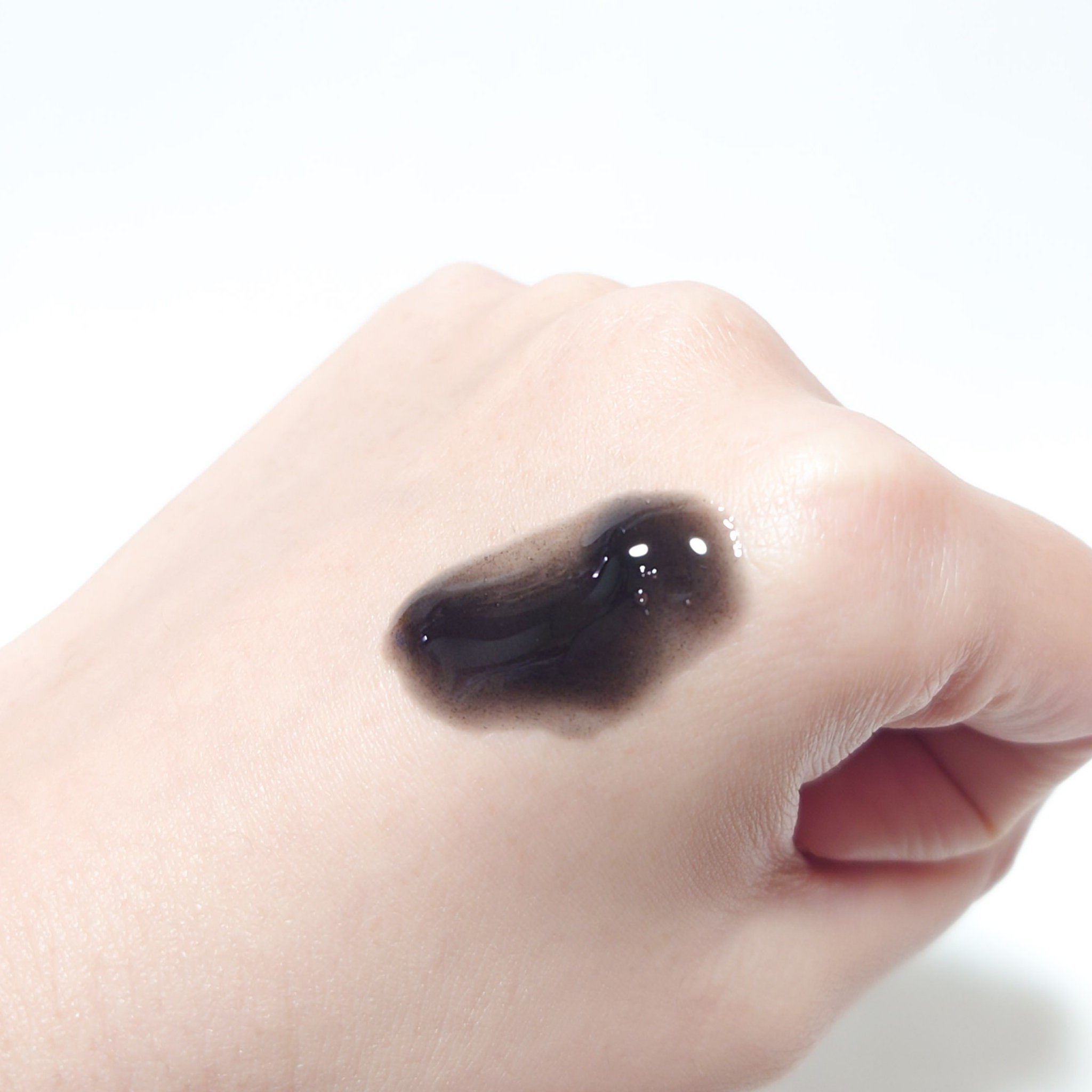 ブラックジェルクレンジング/.akaran/クレンジングジェルを使ったクチコミ（2枚目）