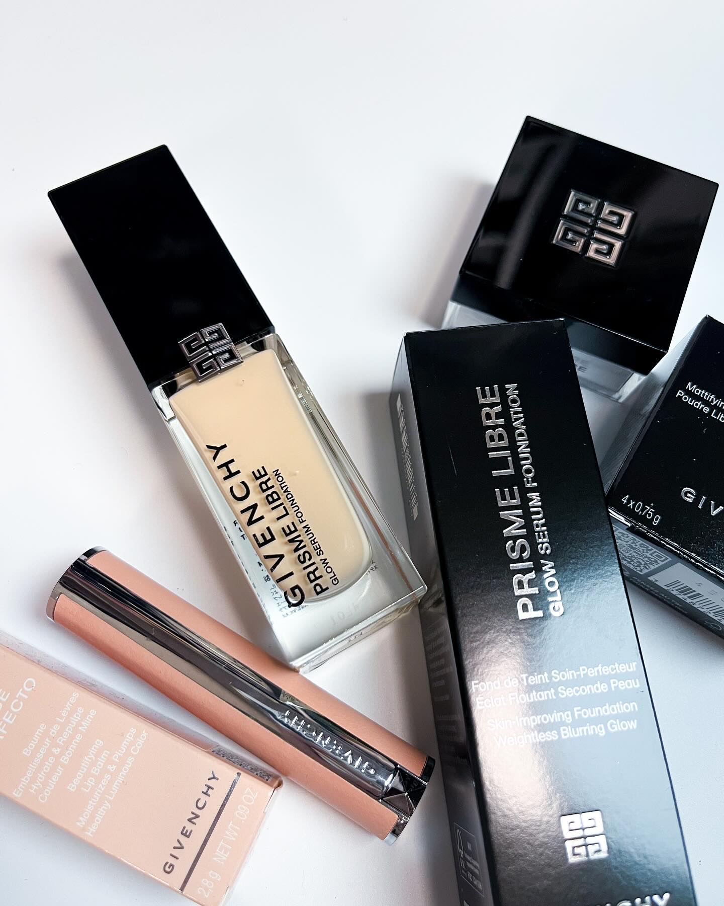 プリズム・リーブル・トラベル No. 00 オパルセント・チュール/GIVENCHY/ルースパウダーを使ったクチコミ（2枚目）