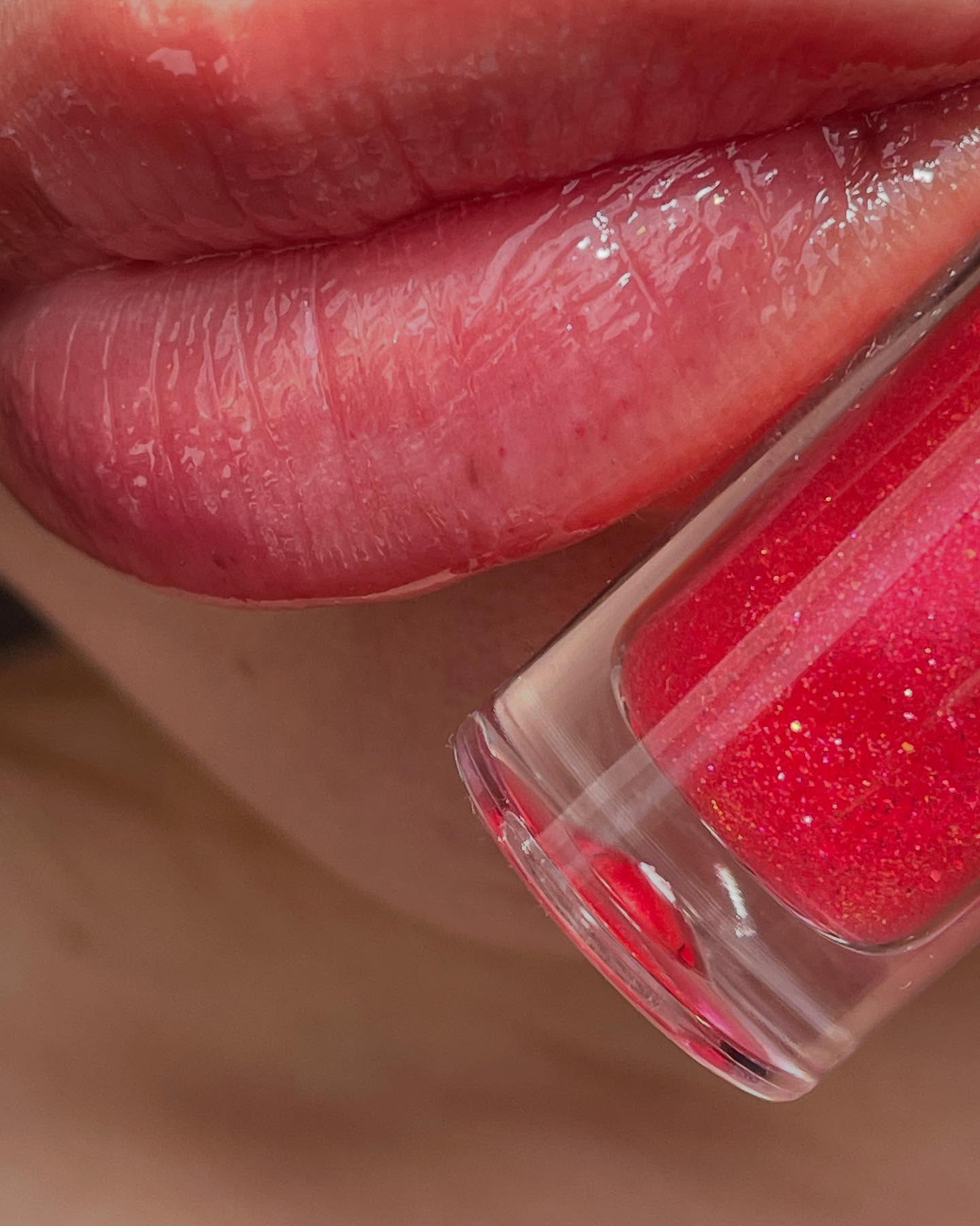 タトゥーフィクシングリップティント/MOOLDA/リップティントを使ったクチコミ（3枚目）