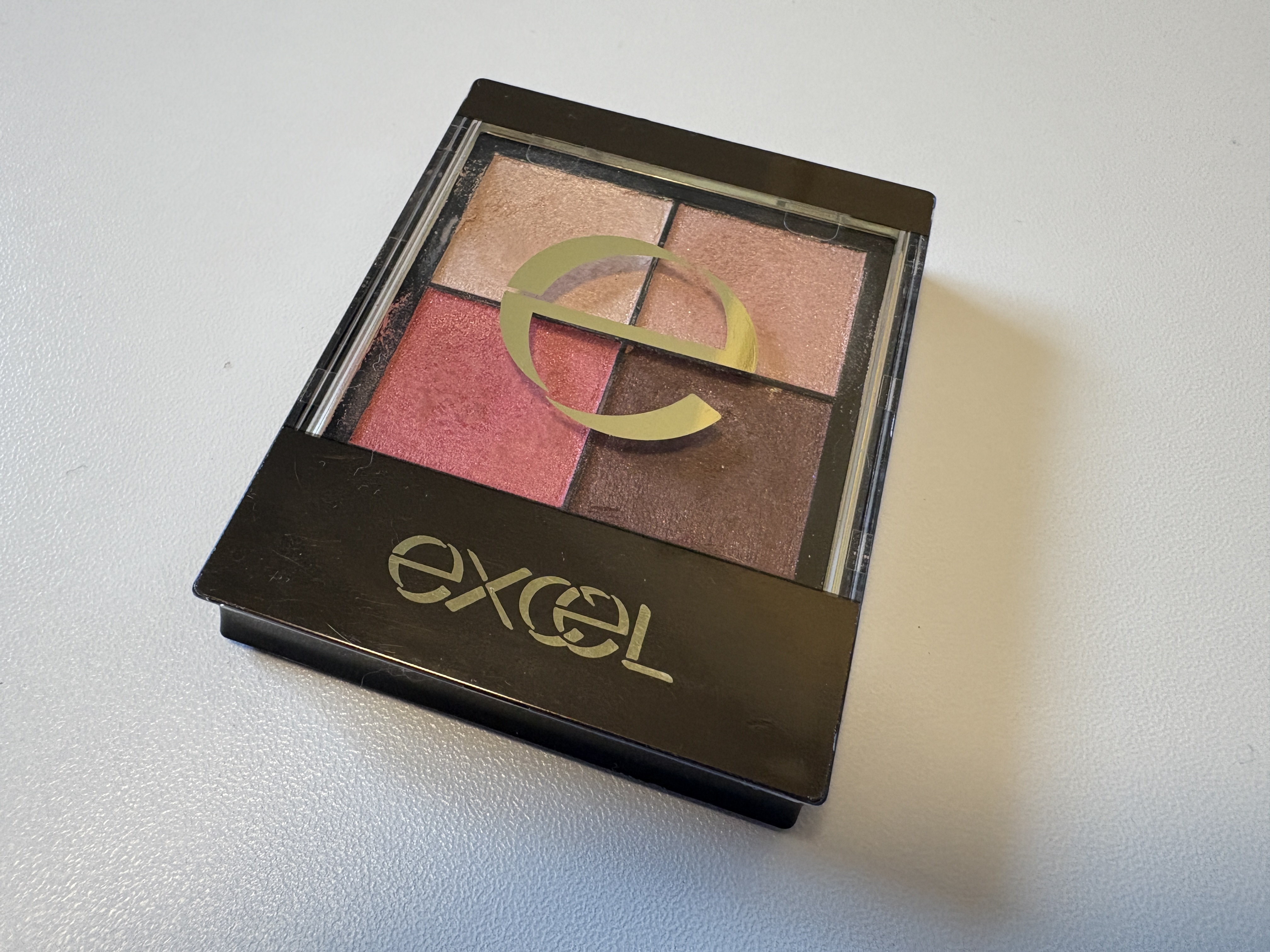 リアルクローズシャドウ/excel/アイシャドウパレットを使ったクチコミ（1枚目）