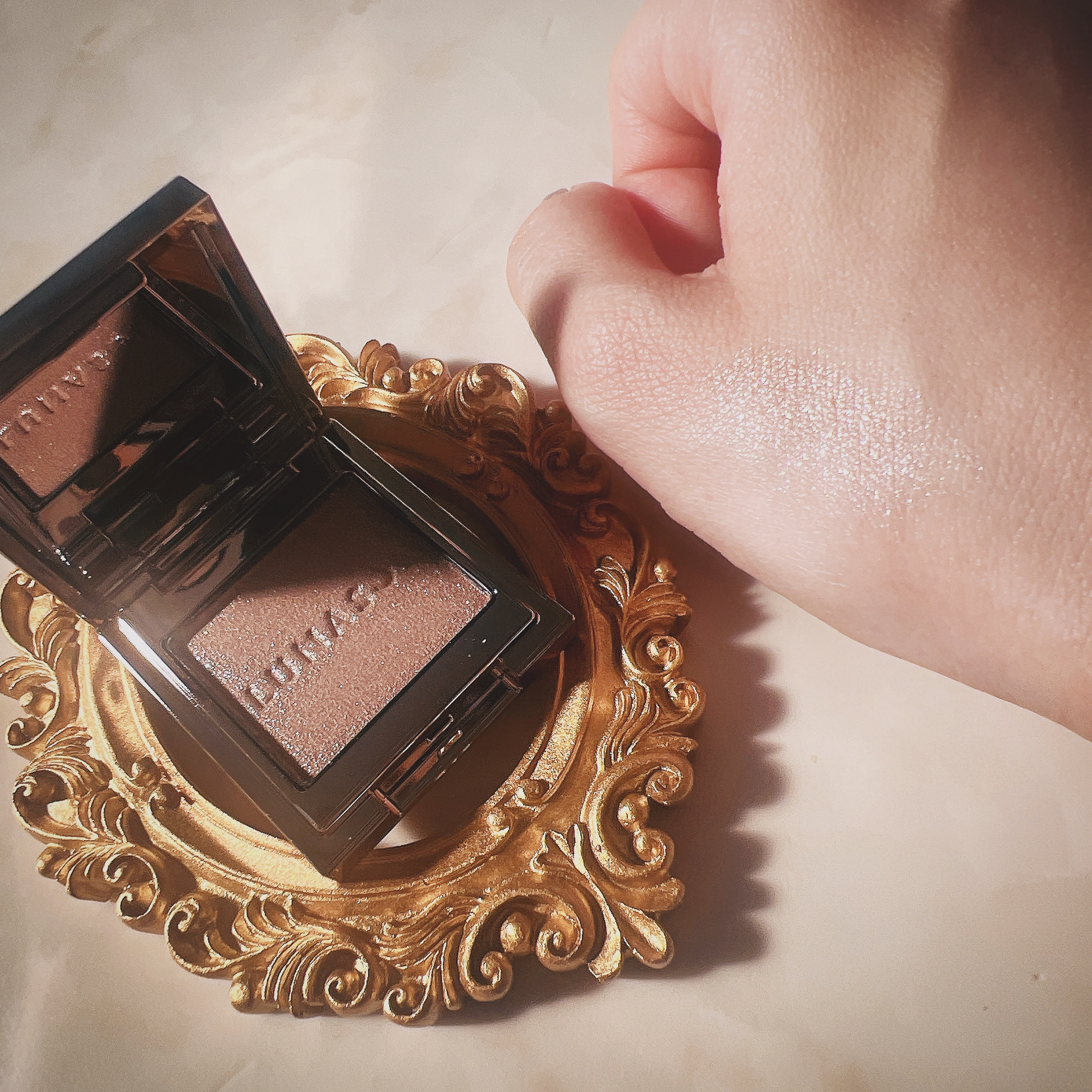 ルナソル モノアイカラーレーション 03 Mirror Ash/LUNASOL/単色アイシャドウを使ったクチコミ（1枚目）