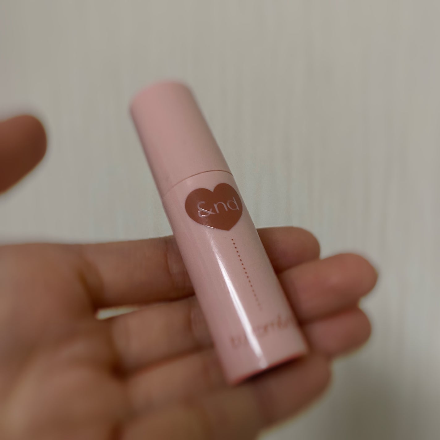 アンドバイロムアンド グラッシーボムティント/&nd by rom&nd/リップティントを使ったクチコミ(1枚目)