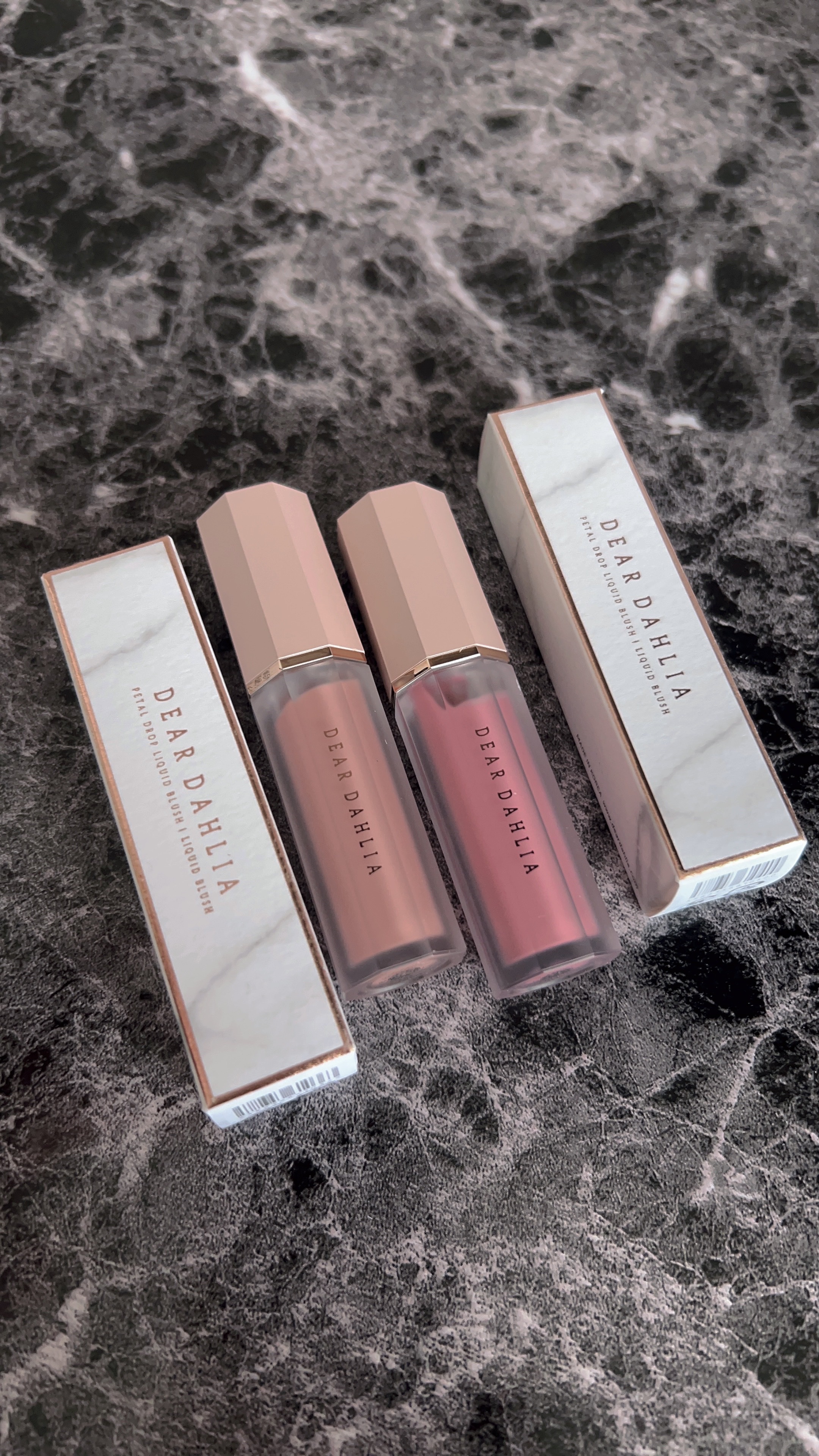 ペタルドロップリキッドブラッシャー/DEAR DAHLIA/リキッドチークを使ったクチコミ（3枚目）