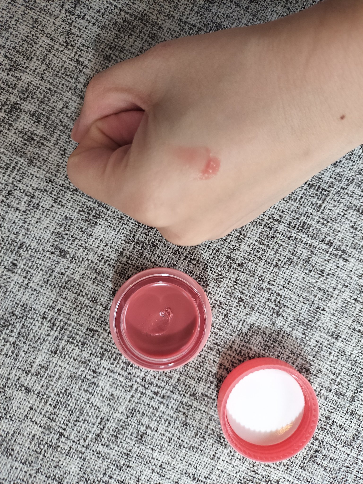 GLOWY TINT BALM/AOU/リップグロスを使ったクチコミ（3枚目）
