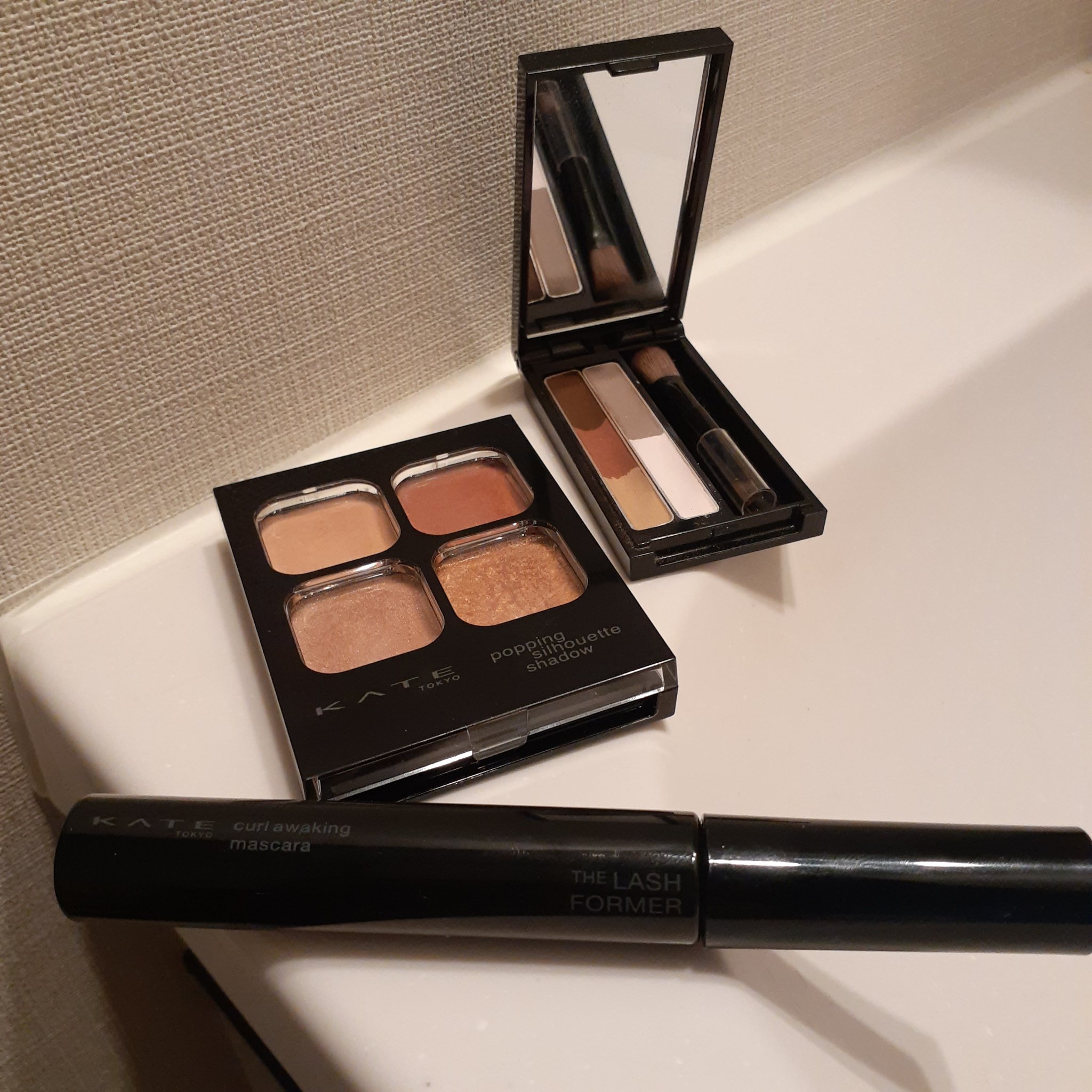 ケイト デザイニングアイブロウ 3D（デュアルコントゥアカラー）/KATE/パウダーアイブロウを使ったクチコミ（1枚目）