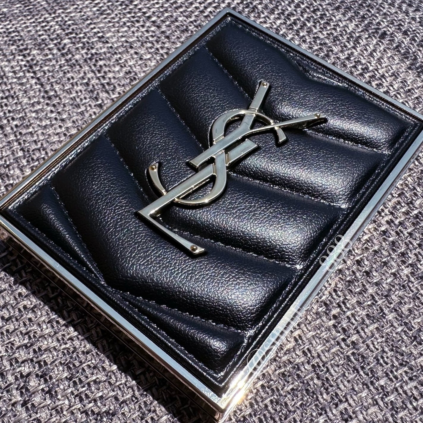 クチュール ミニ クラッチ/YVES SAINT LAURENT BEAUTE/アイシャドウパレットを使ったクチコミ(2枚目)