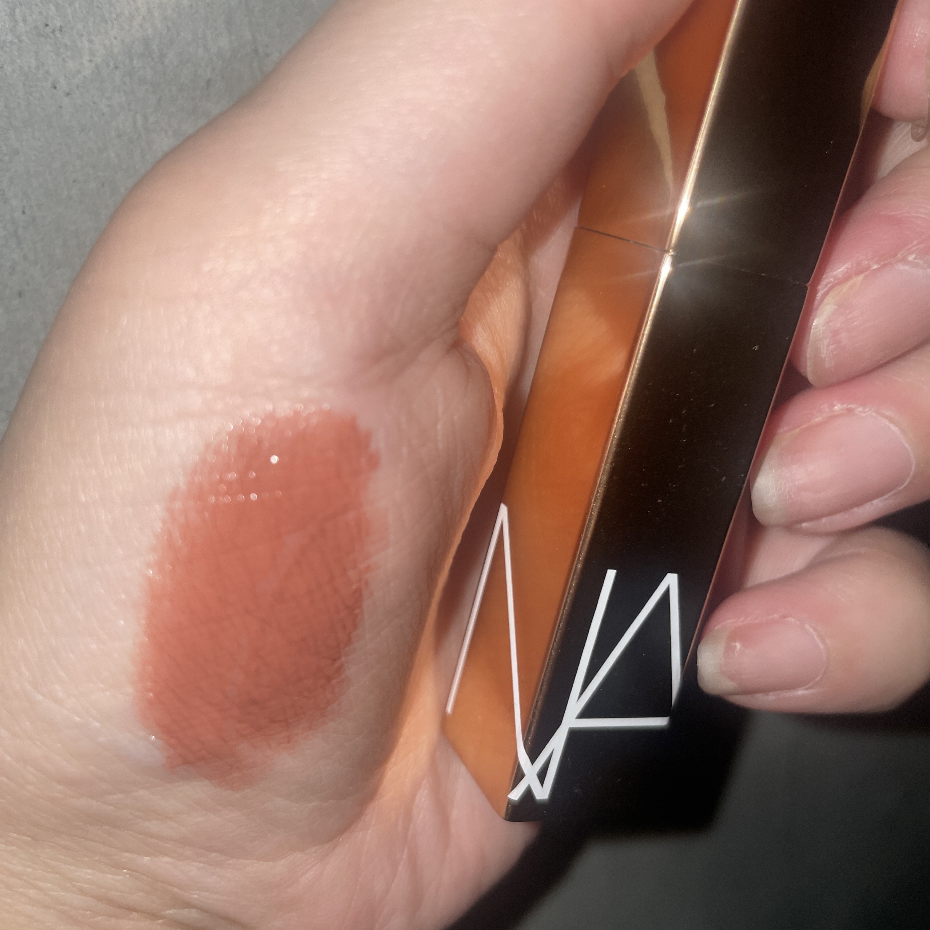 アフターグロー　センシュアルシャイン　リップスティック 208 DEVOTION/NARS/口紅を使ったクチコミ（1枚目）