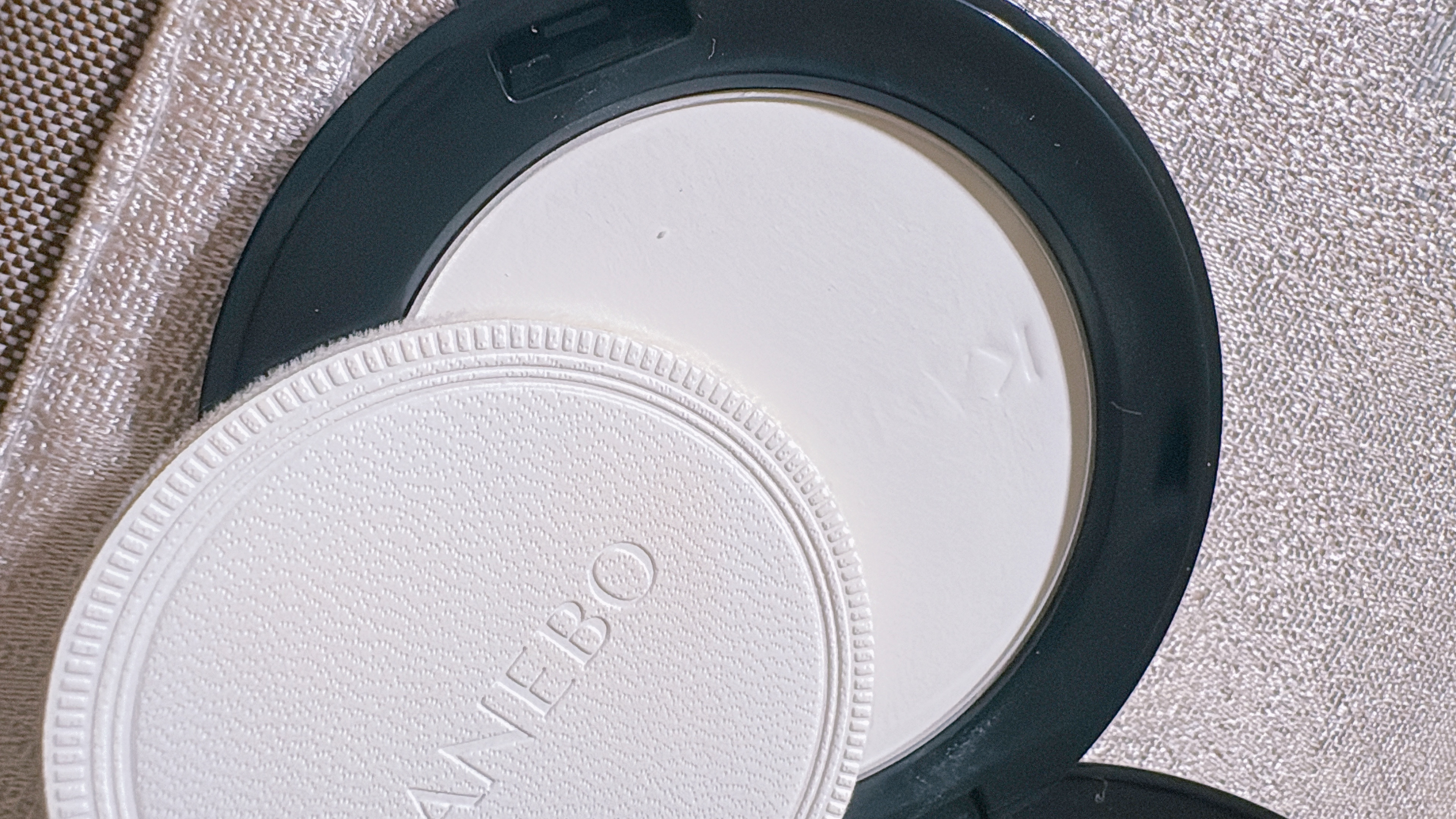 カネボウ　クリスタライズドフィックスパウダー/KANEBO/プレストパウダーを使ったクチコミ（1枚目）