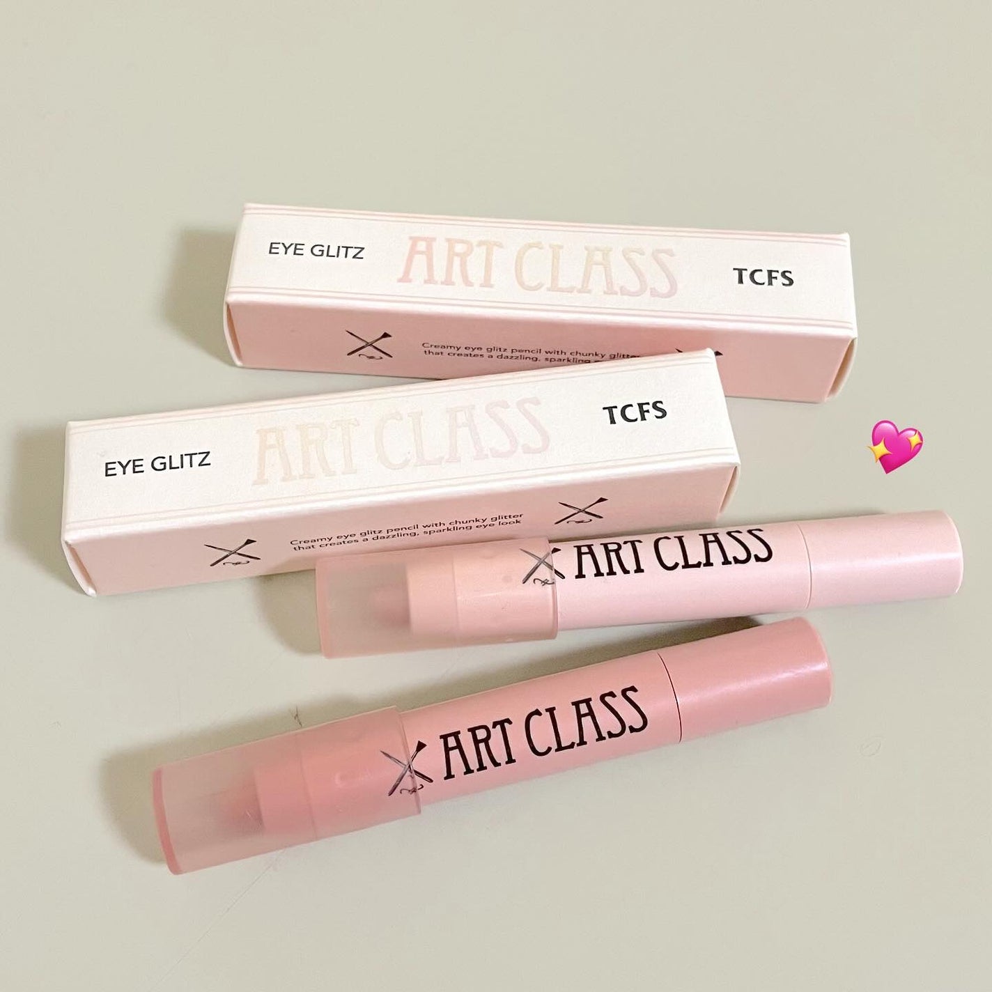 アートクラス アイグリッツ/too cool for school/スティックアイシャドウを使ったクチコミ(5枚目)