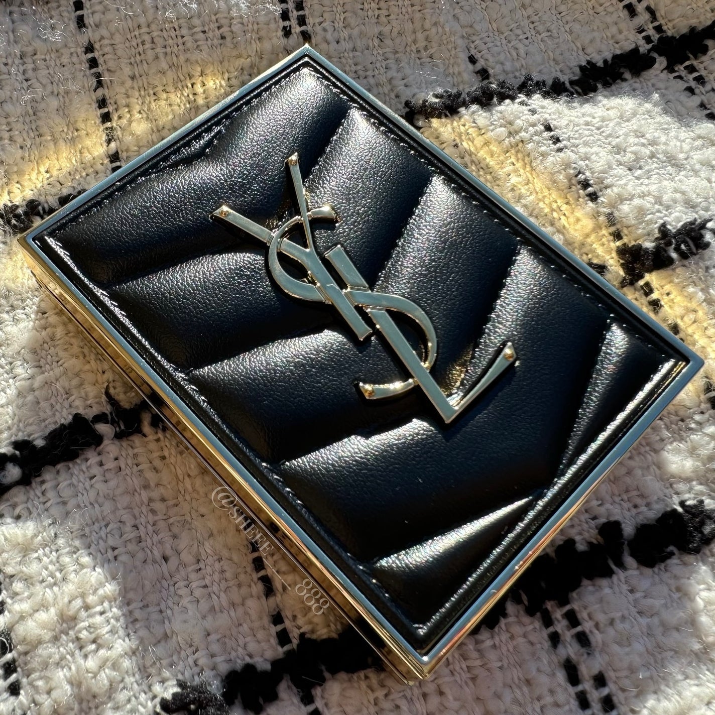 クチュール ミニ クラッチ/YVES SAINT LAURENT BEAUTE/アイシャドウパレットを使ったクチコミ(2枚目)