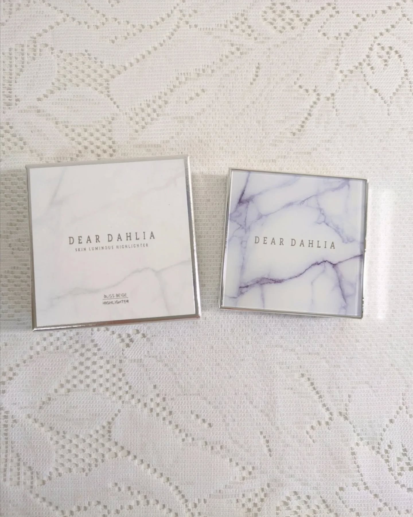 スキンルミナスハイライター/DEAR DAHLIA/パウダーハイライトを使ったクチコミ（2枚目）
